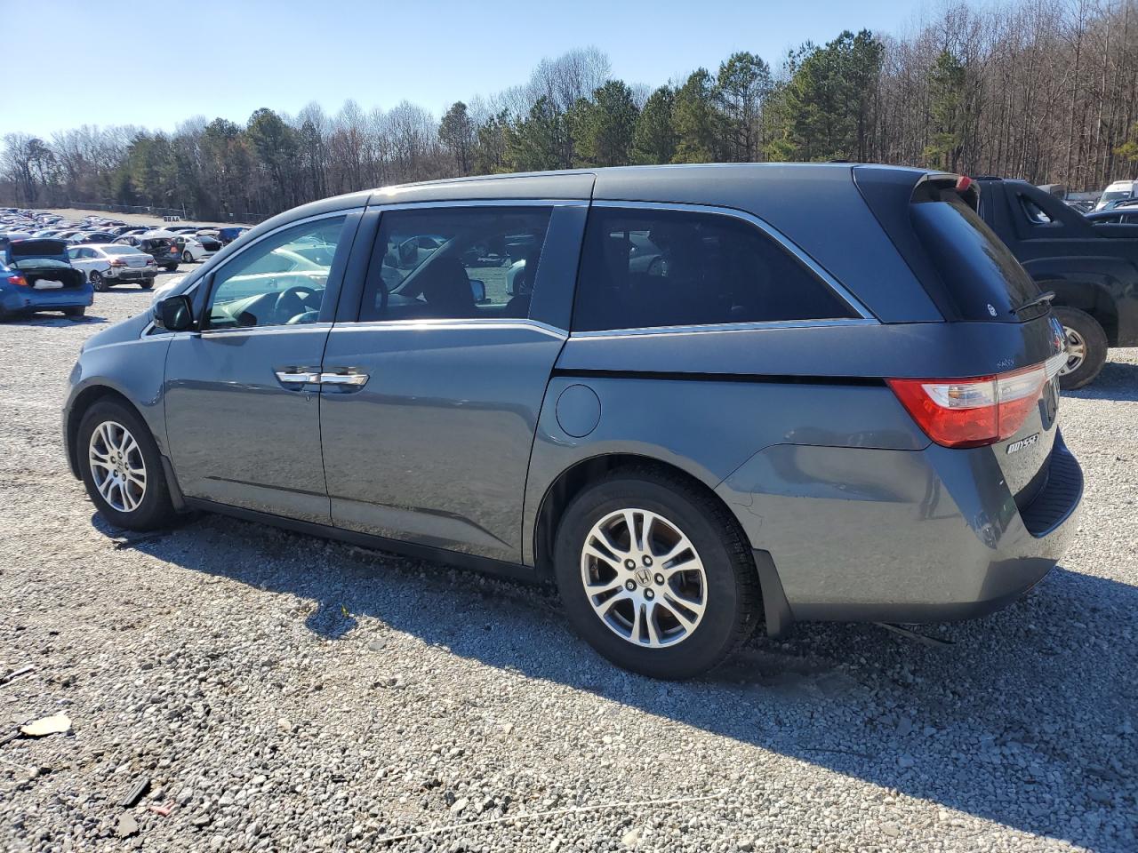 2011 Honda Odyssey - Image 2