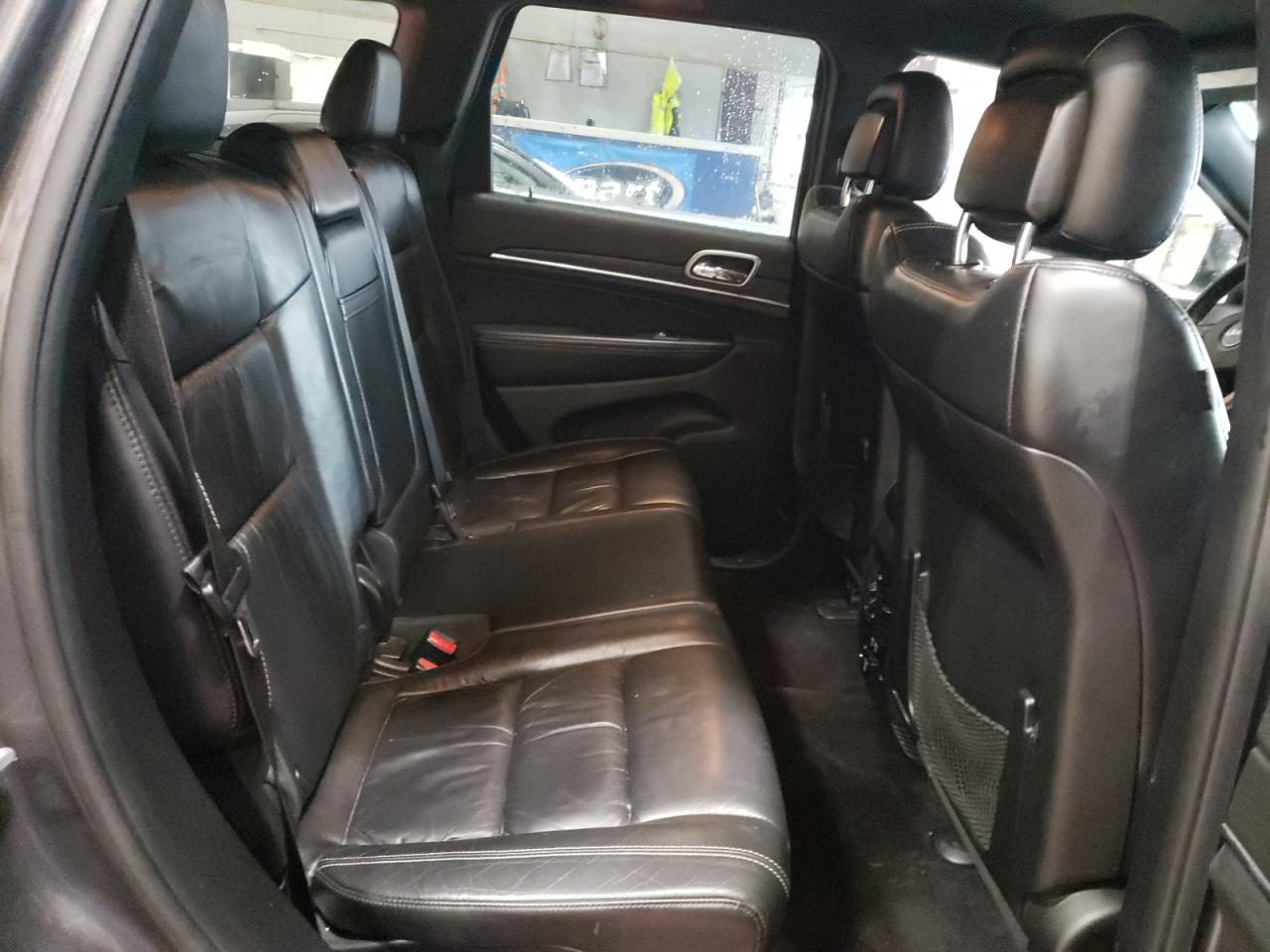 2015 Jeep Grand Cherokee - Image 11