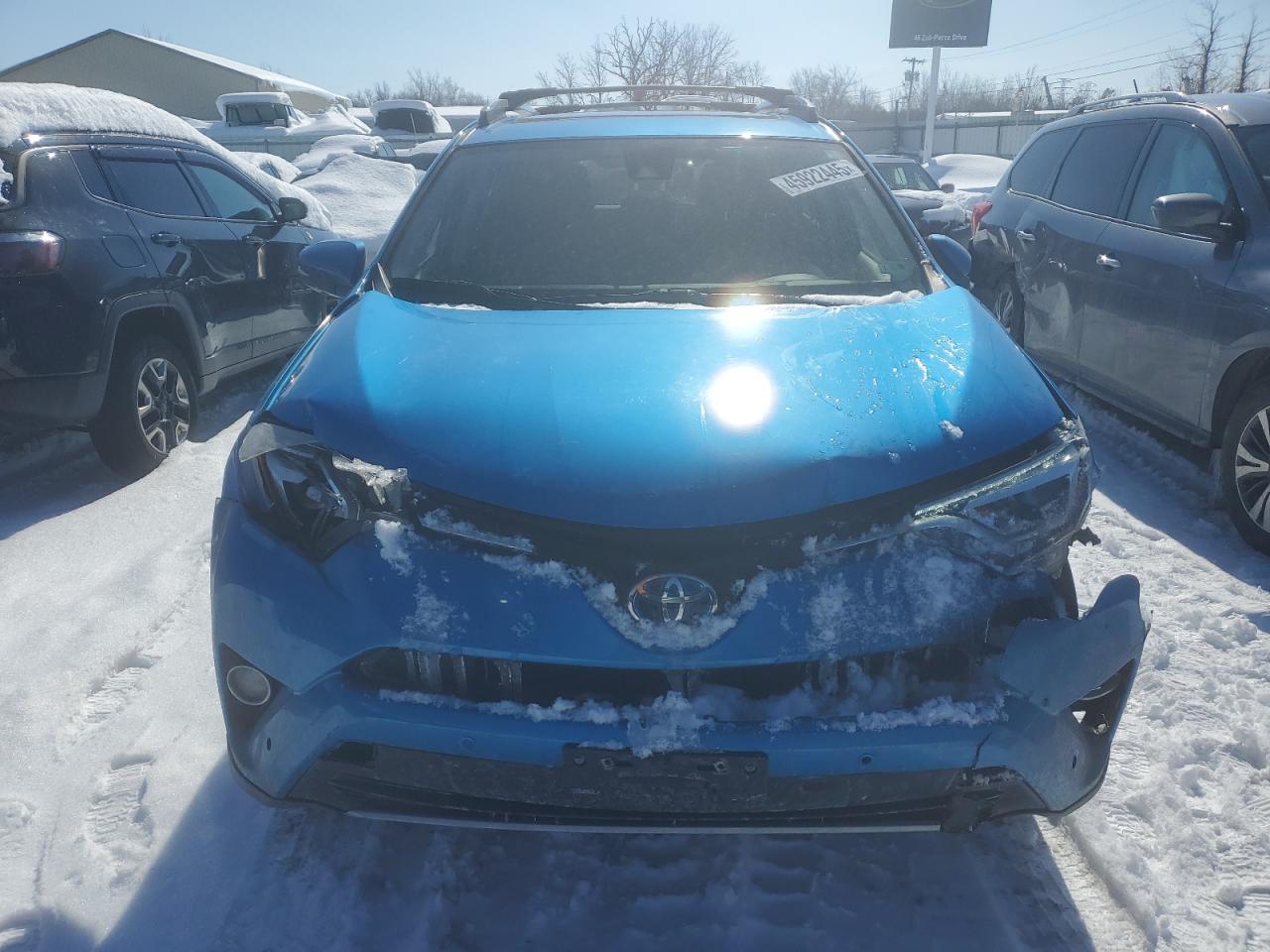 2018 Toyota RAV 4 - Image 5