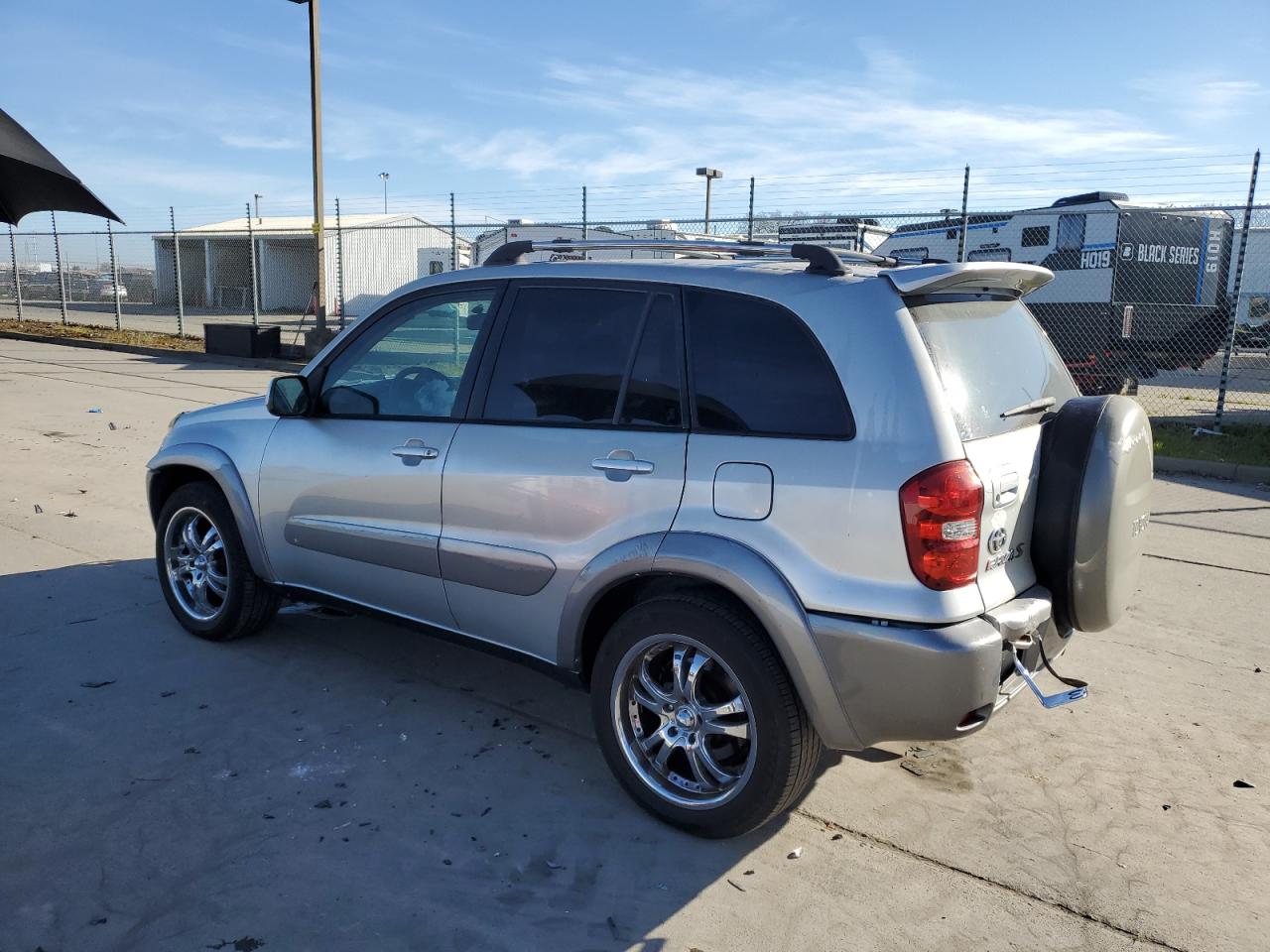 2004 Toyota RAV 4 - Image 2