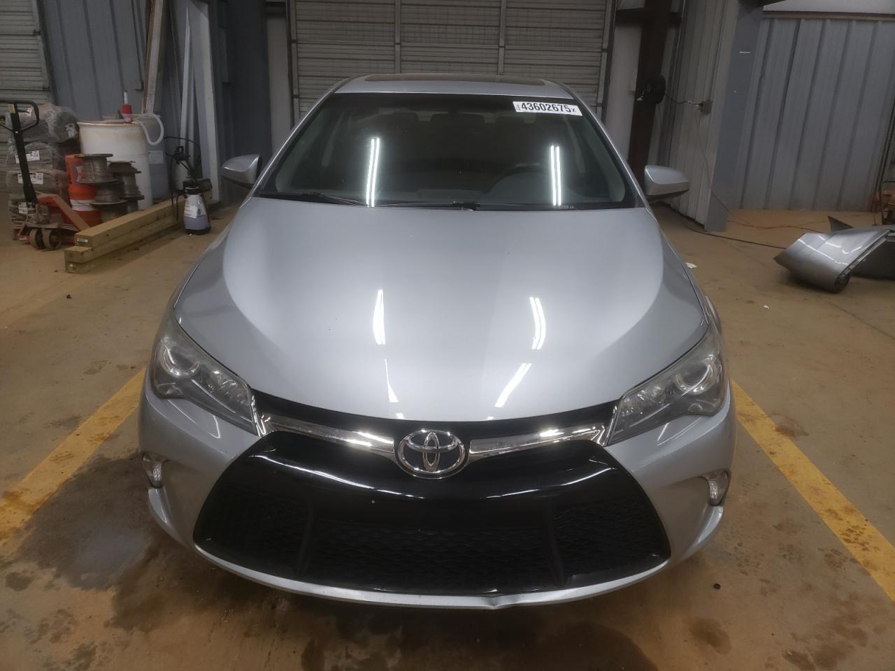 2016 Toyota Camry - Image 5