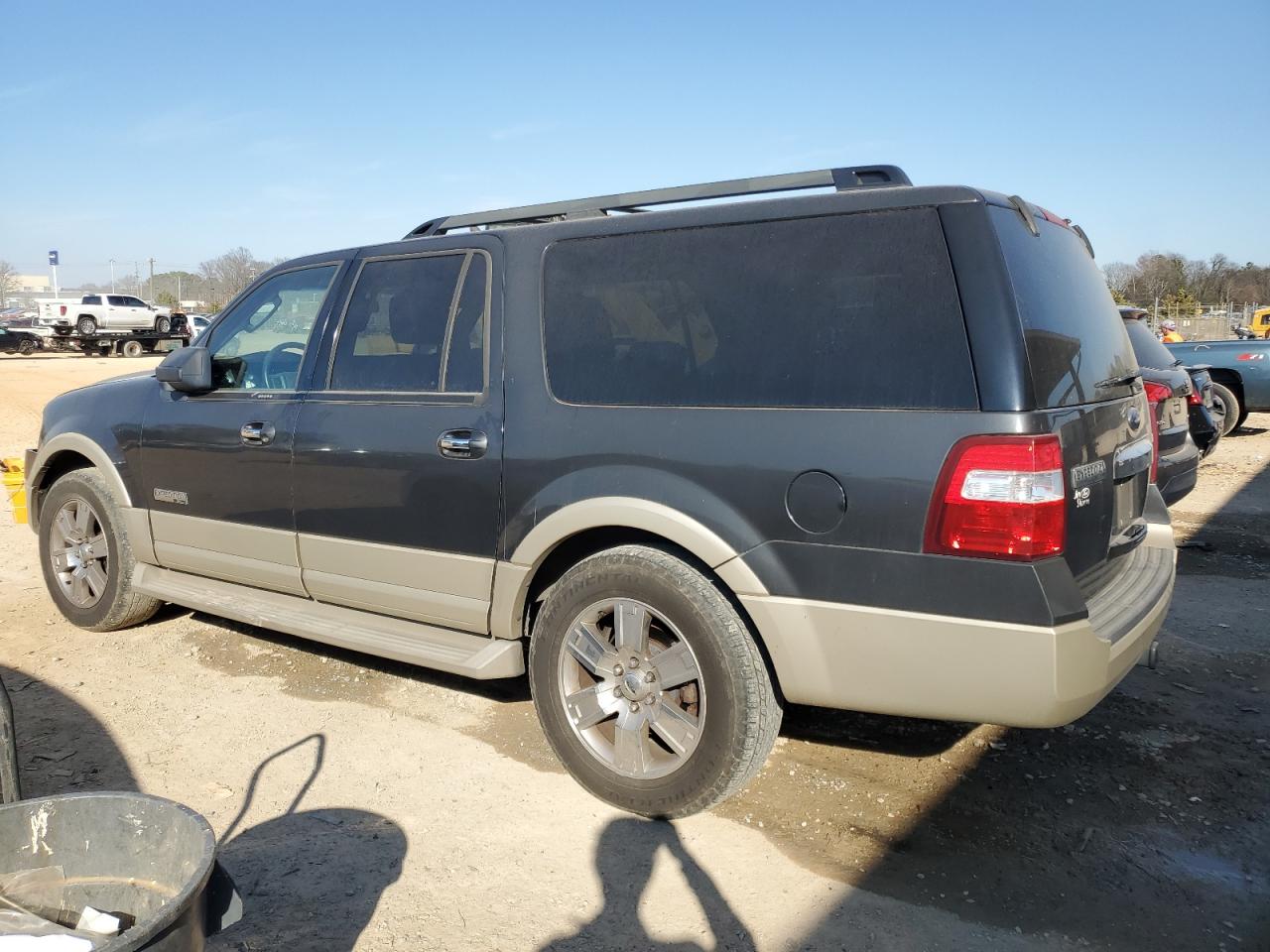 2007 Ford Expedition - Image 2