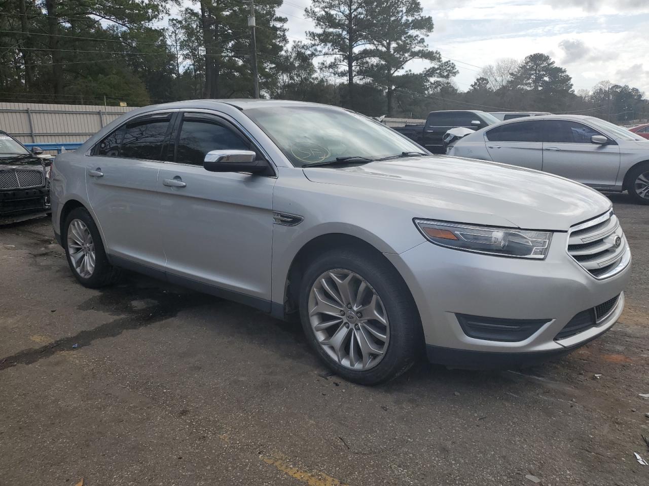 2014 Ford Taurus - Image 4