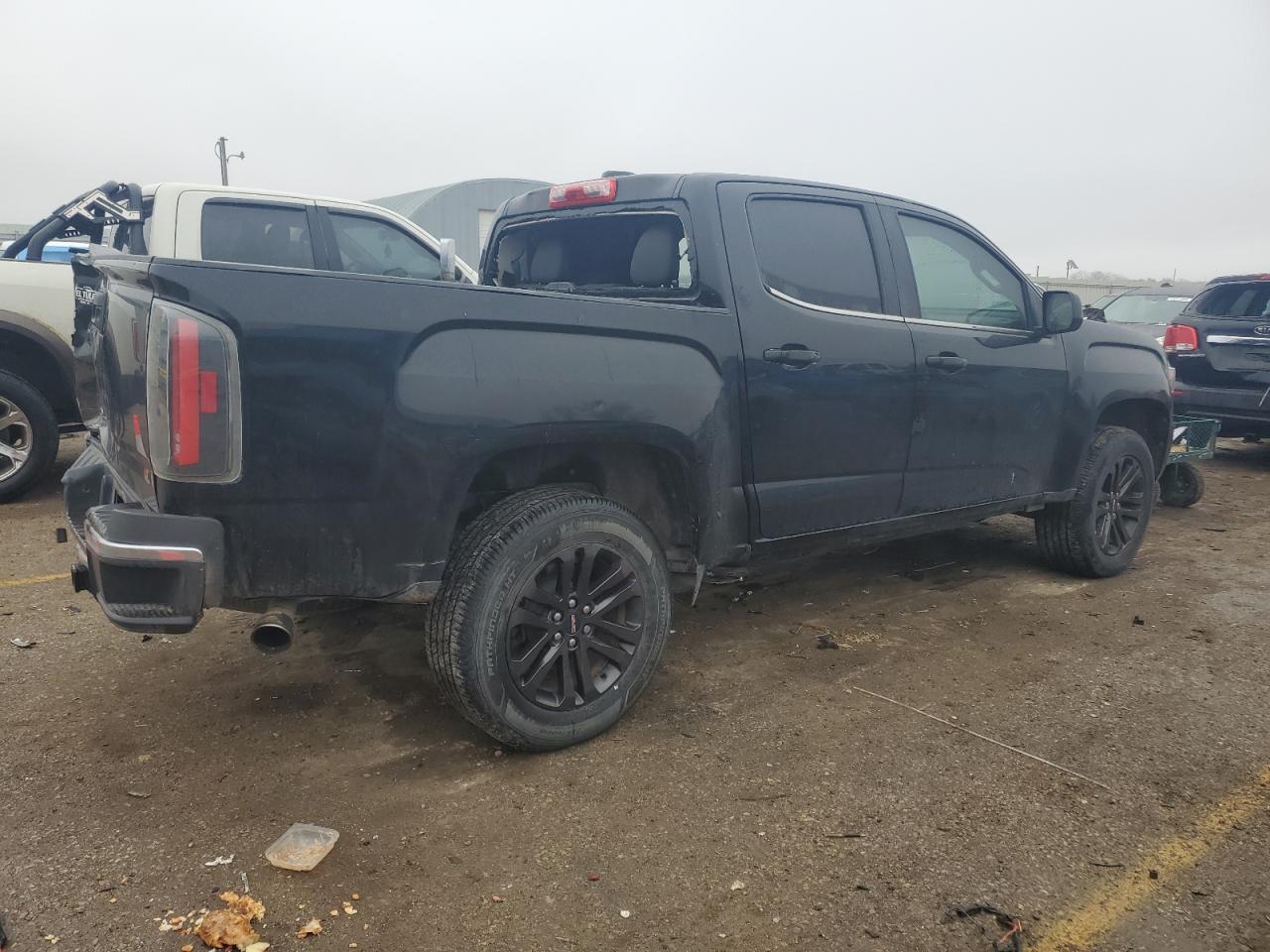 2017 GMC Canyon - Image 3