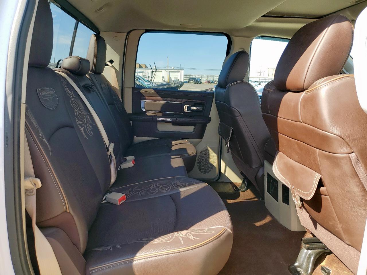 2015 RAM 1500 - Image 10