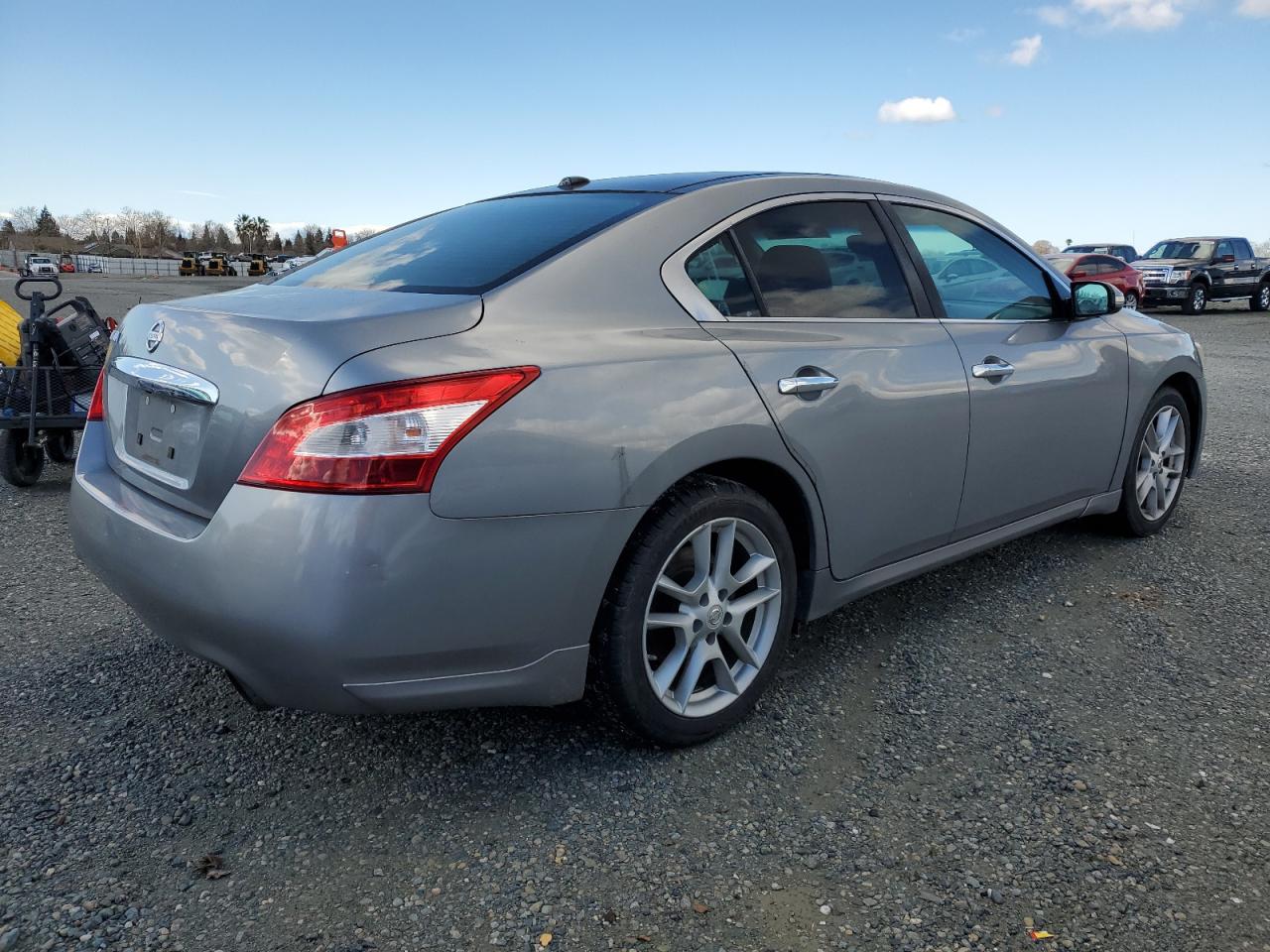 2009 Nissan Maxima - Image 3