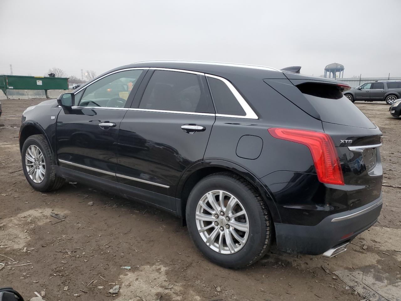 2017 Cadillac XT5 - Image 2