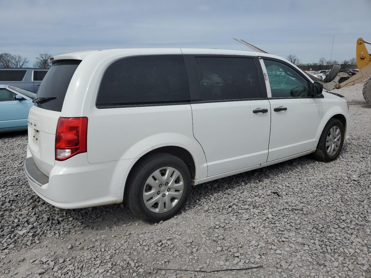 2019 Dodge Caravan - Image 3