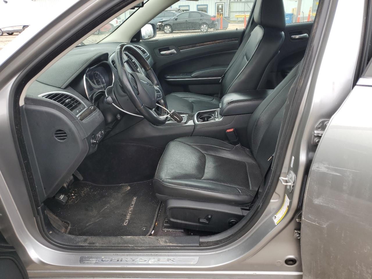 2018 Chrysler 300 - Image 7