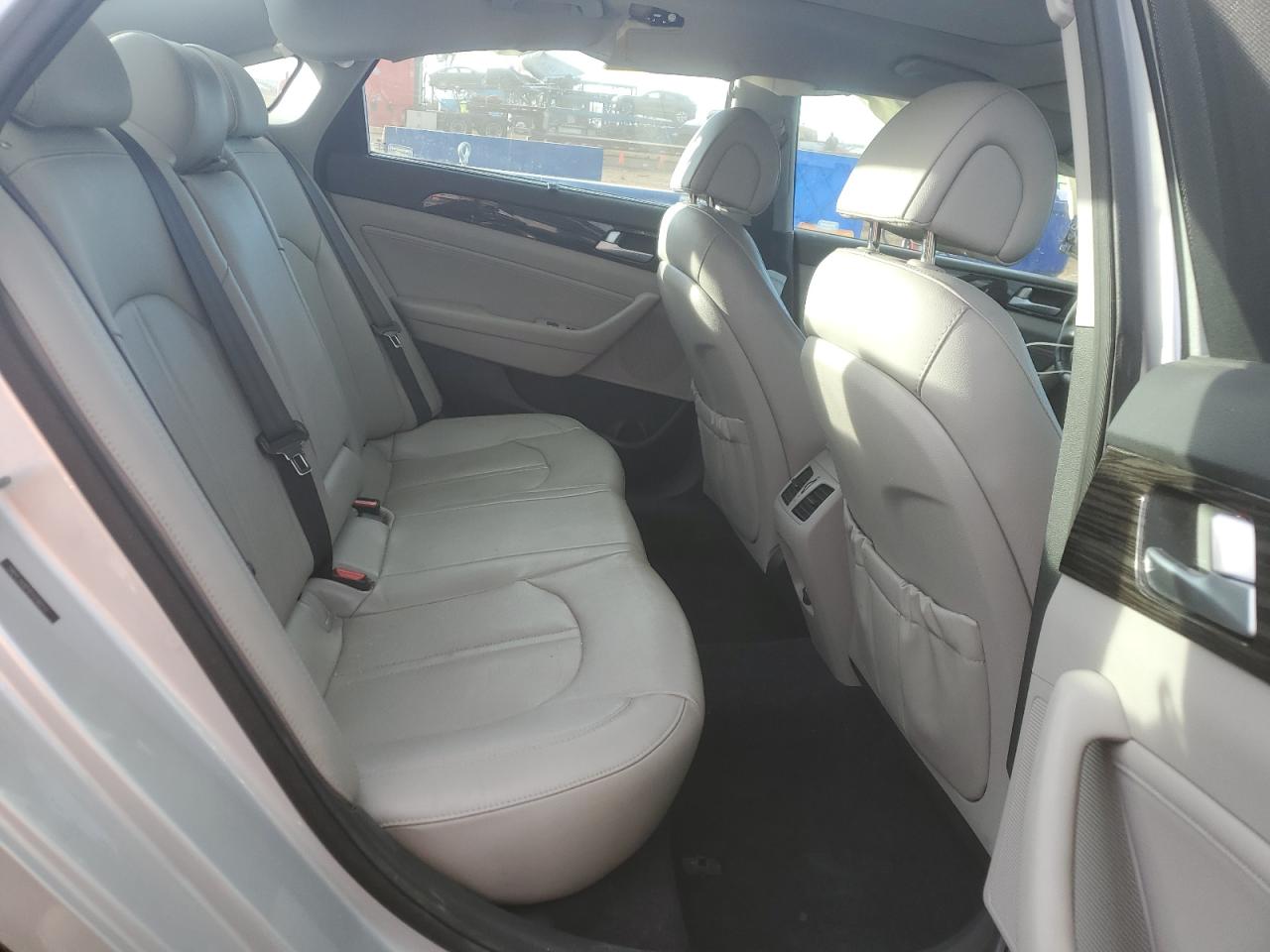 2015 Hyundai Sonata - Image 11
