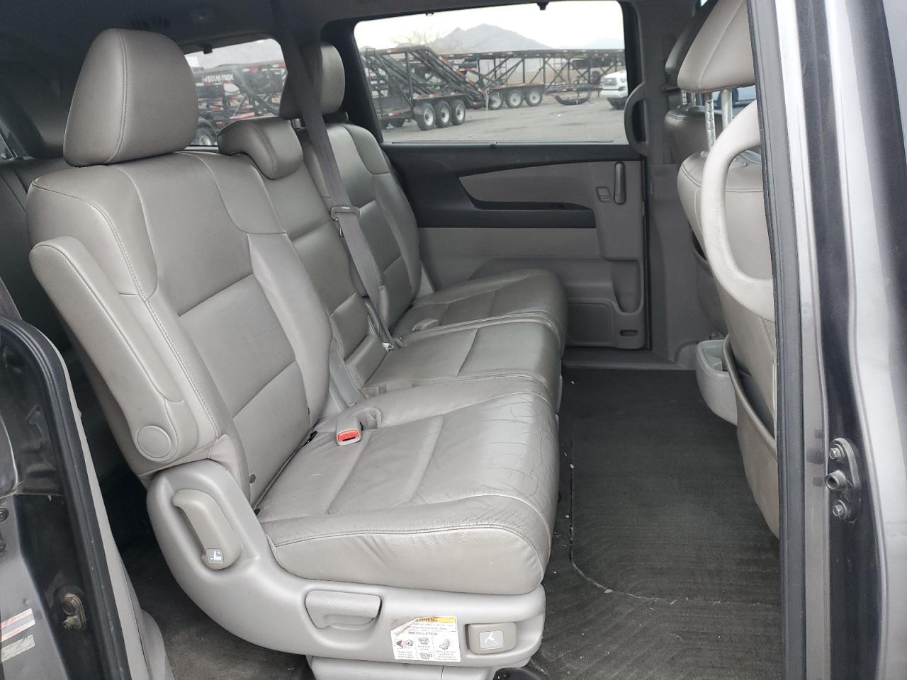 2012 Honda Odyssey - Image 11