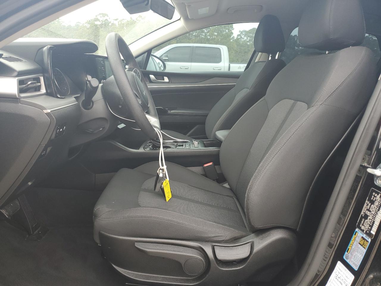 2022 Kia K5 - Image 7