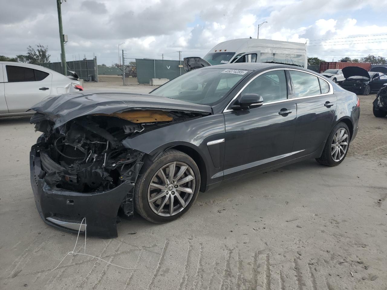 2013 Jaguar Xf