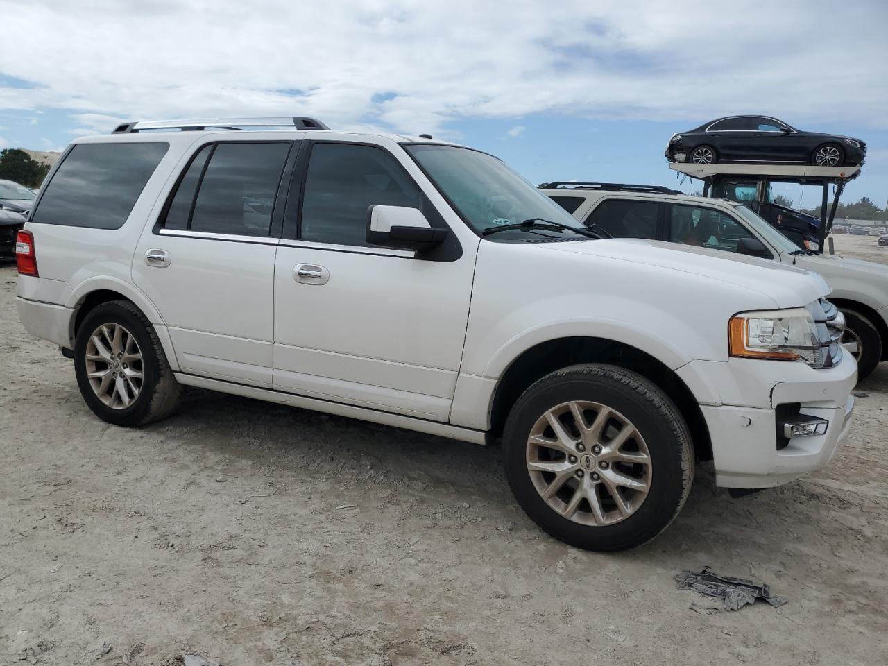 2017 Ford Expedition - Image 4