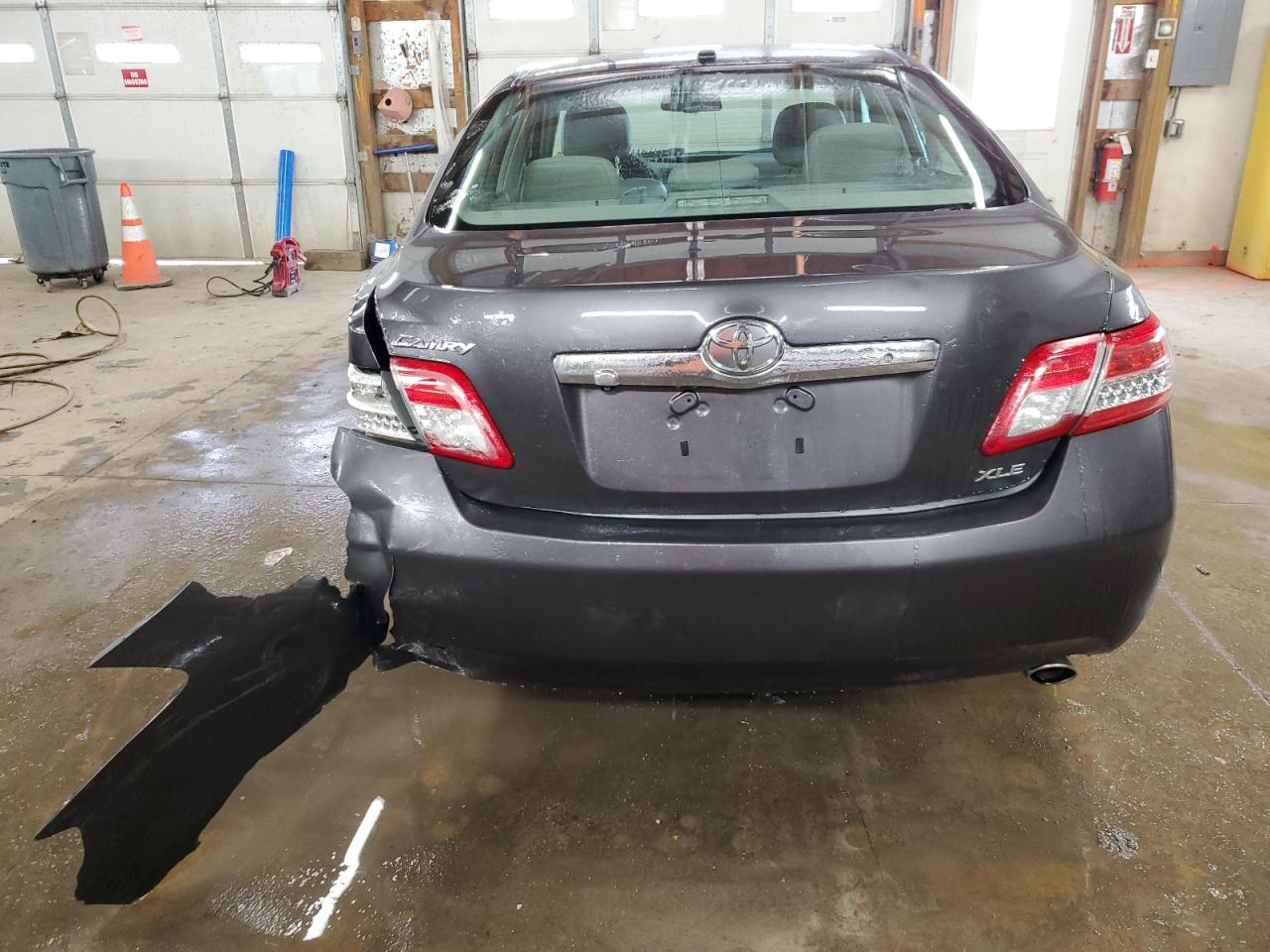 2011 Toyota Camry - Image 6