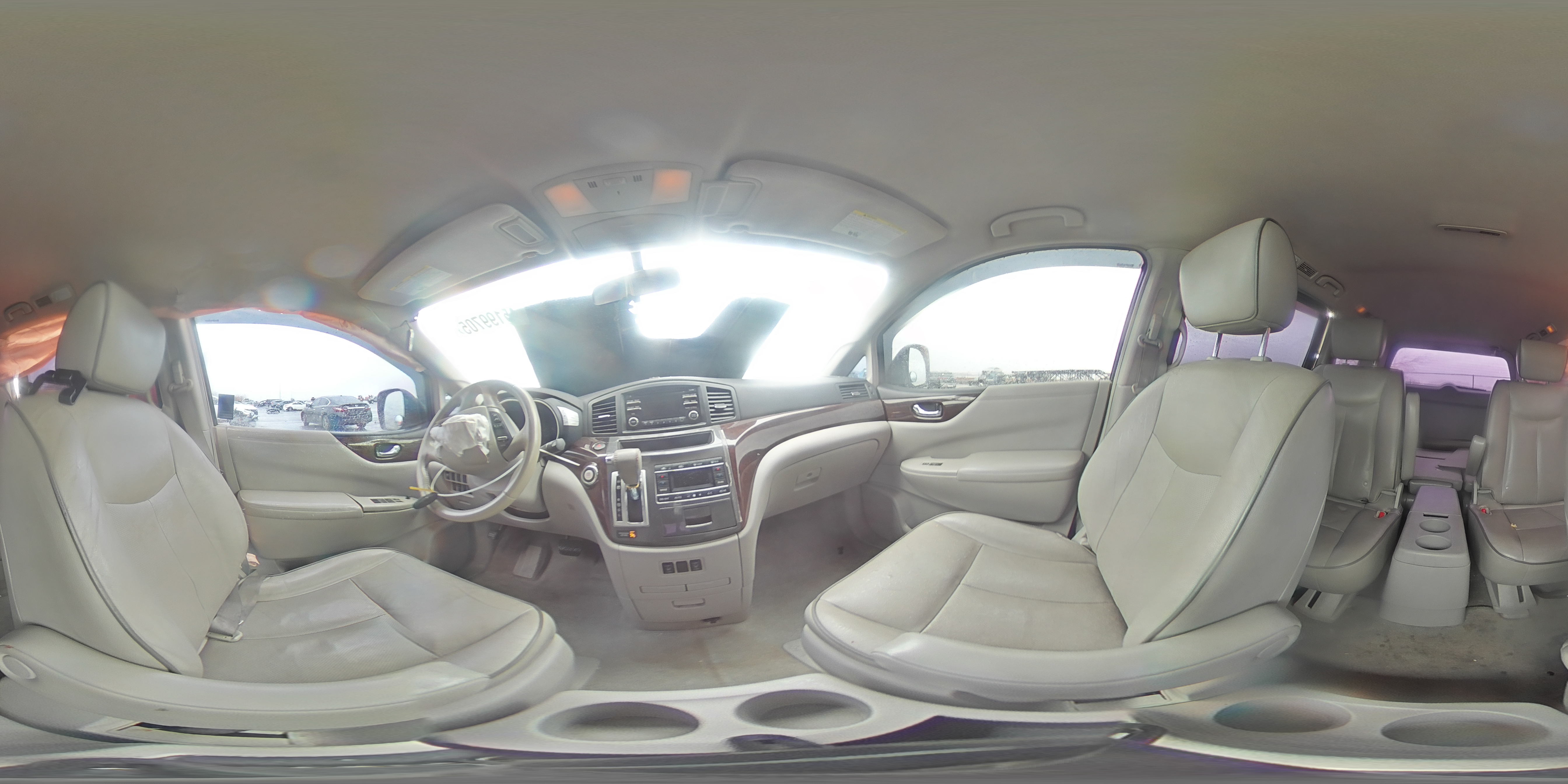 2014 Nissan Quest - Image 13