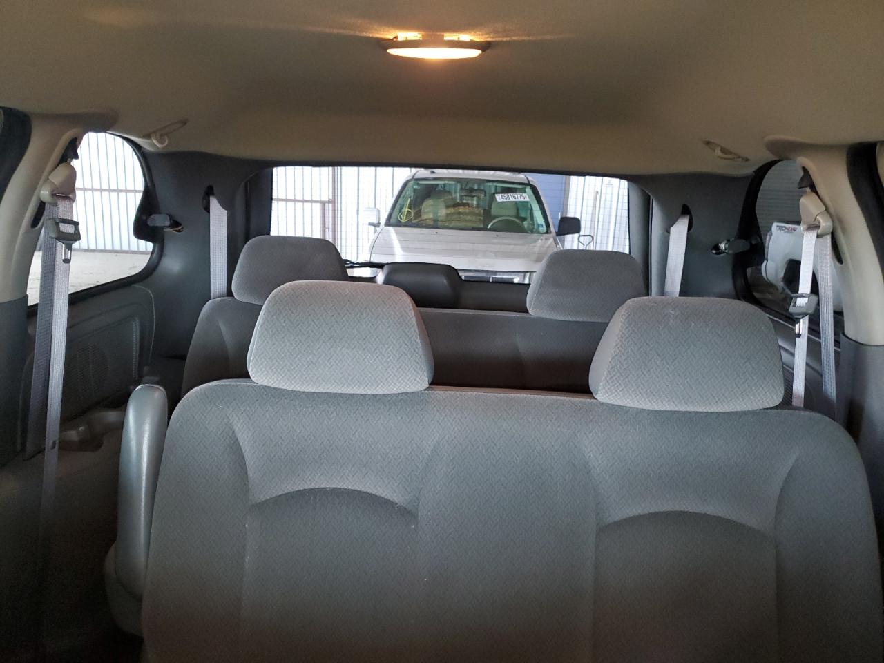 2006 Chrysler Town & Country - Image 10