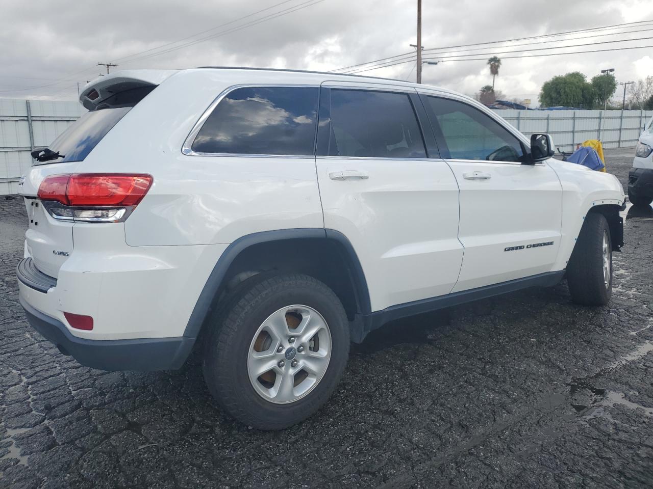 2017 Jeep Grand Cherokee - Image 3