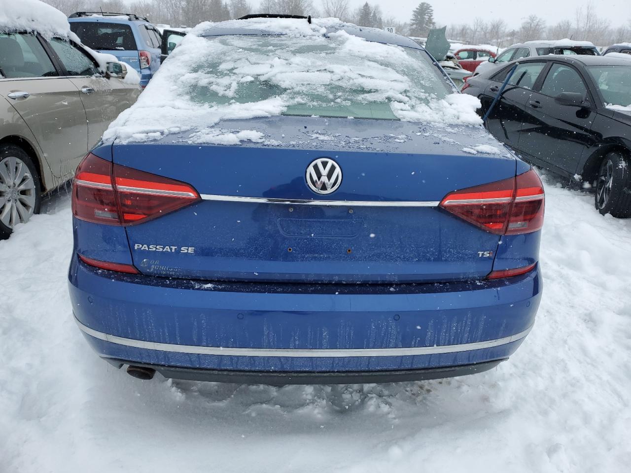 2017 Volkswagen Passat - Image 6