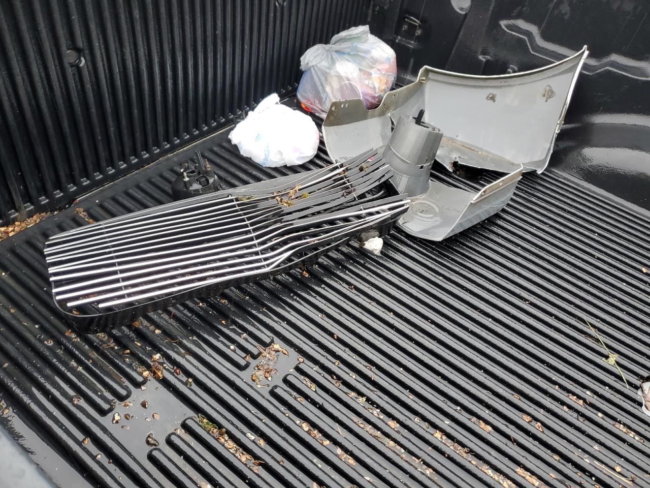 2007 Nissan Titan - Image 12