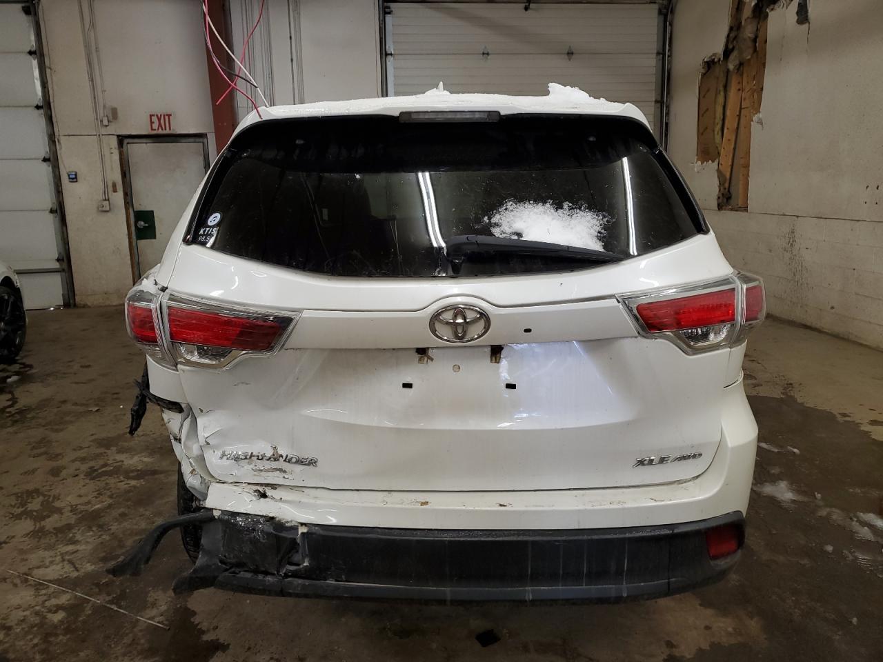 2016 Toyota Highlander - Image 6