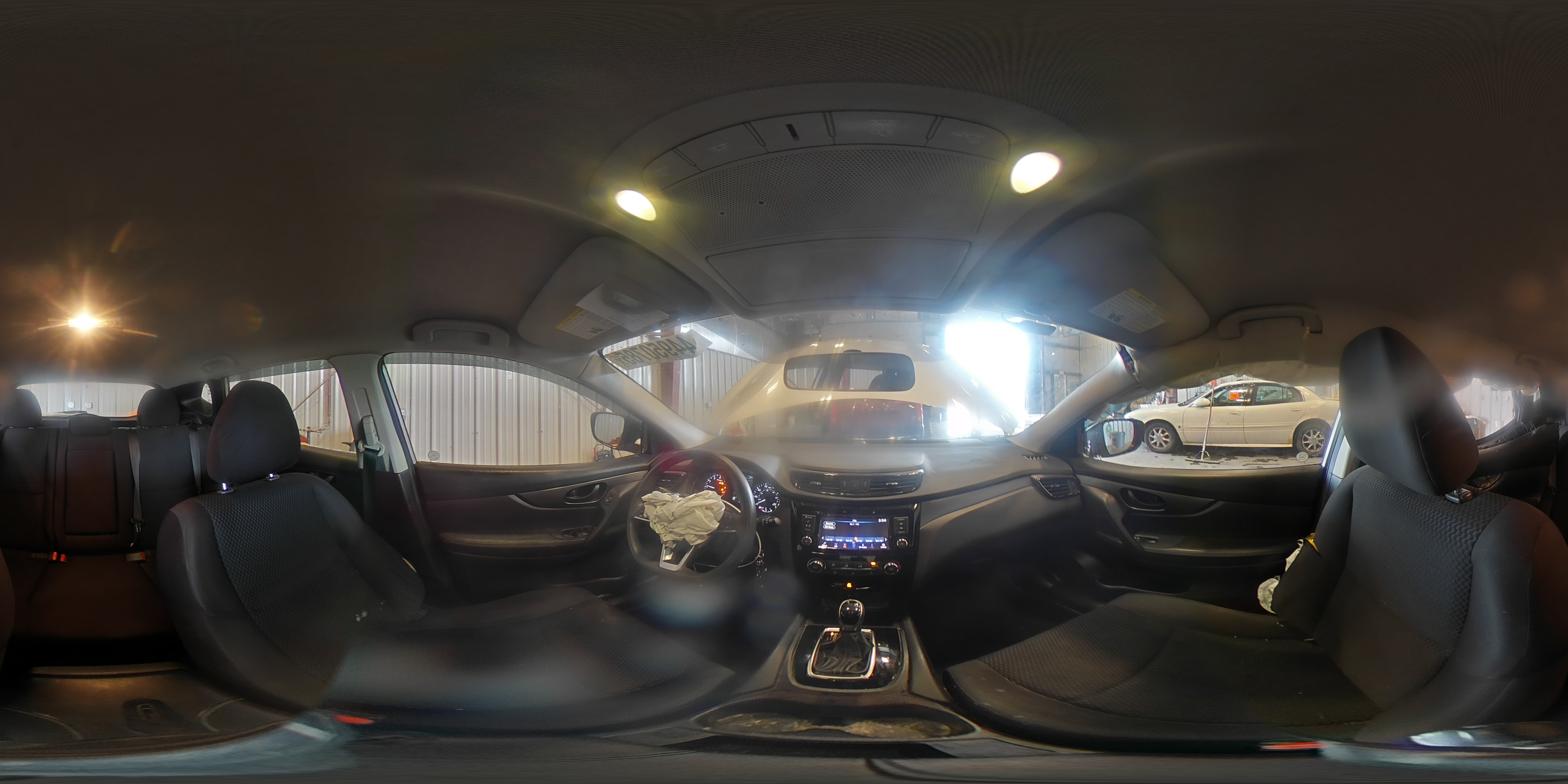 2019 Nissan Rogue - Image 12