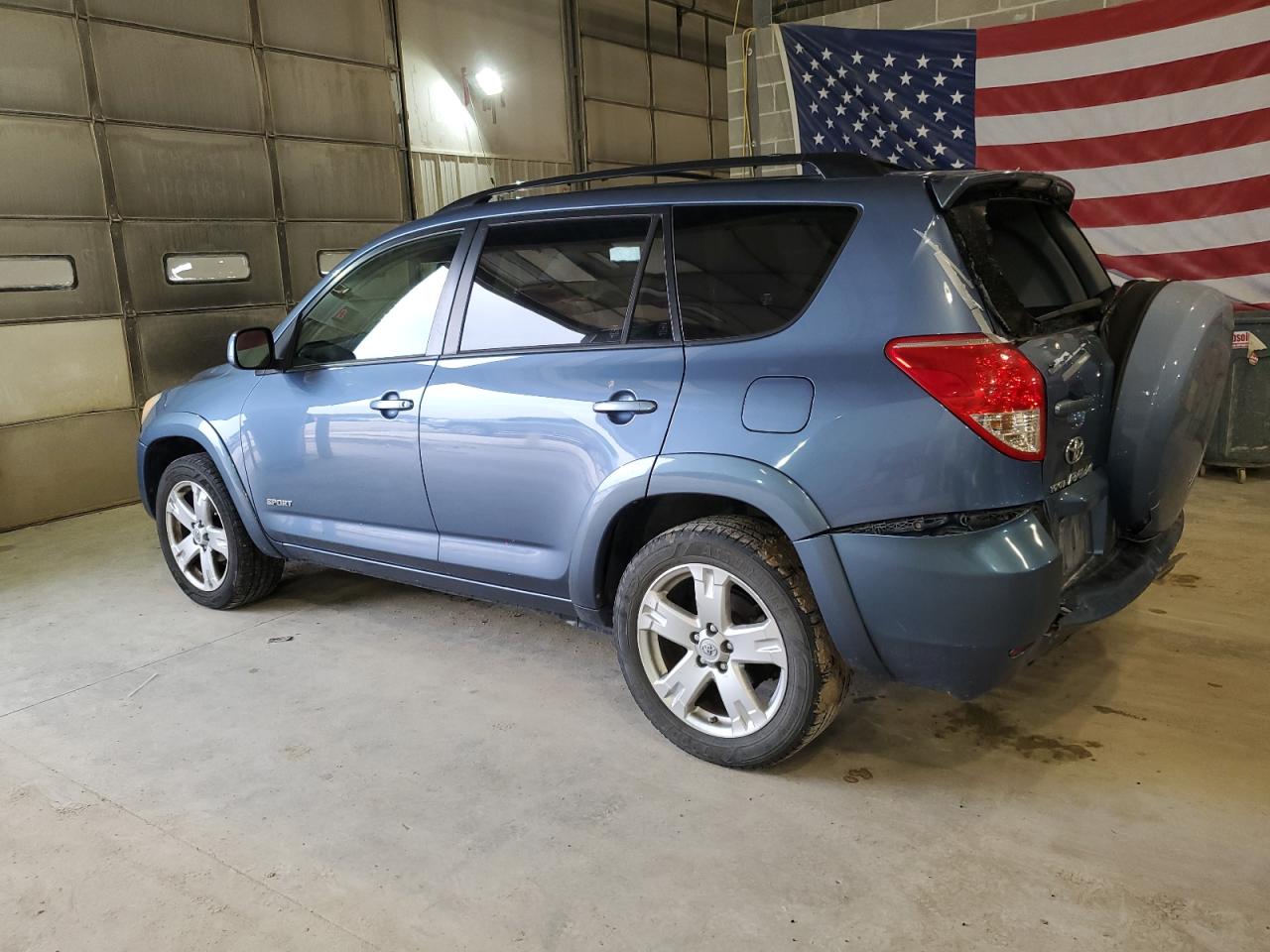 2007 Toyota RAV 4 - Image 2