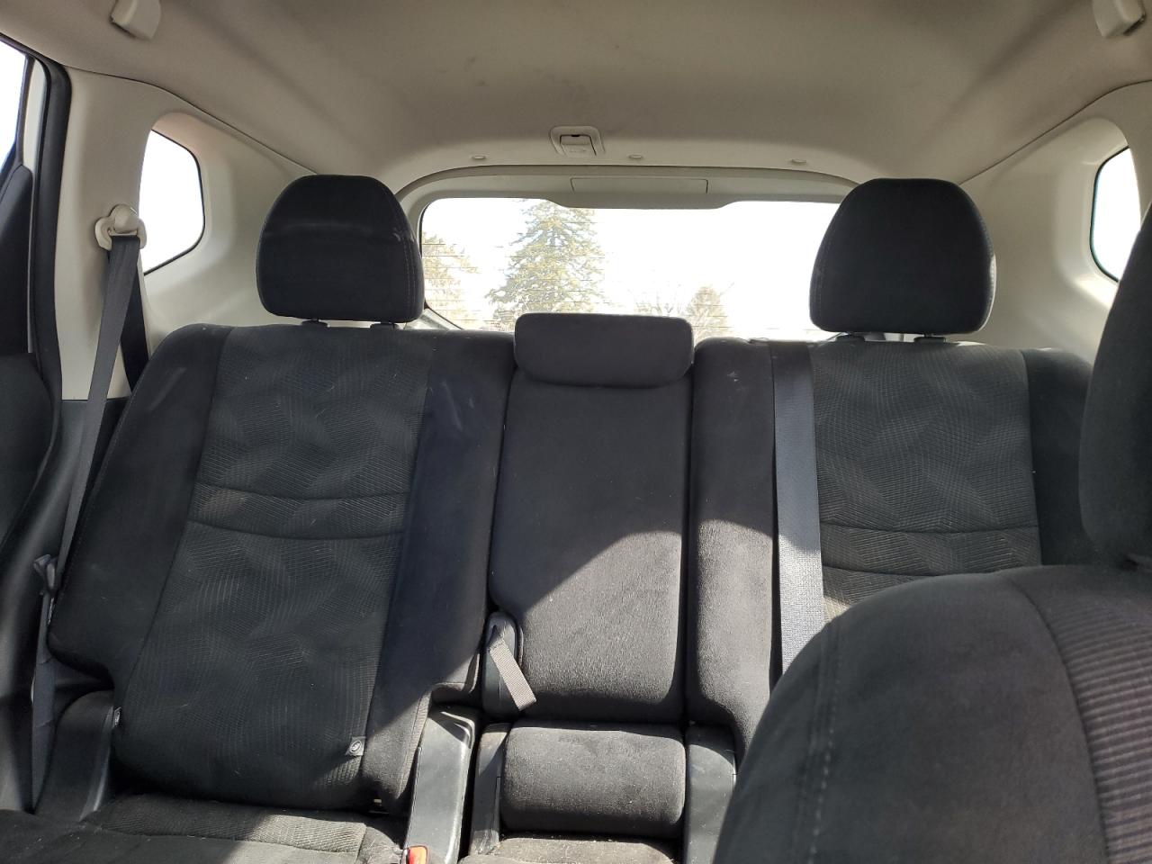 2016 Nissan Rogue - Image 10