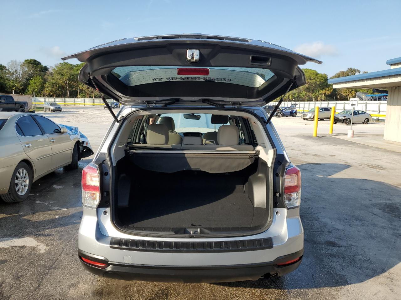 2017 Subaru Forester - Image 6