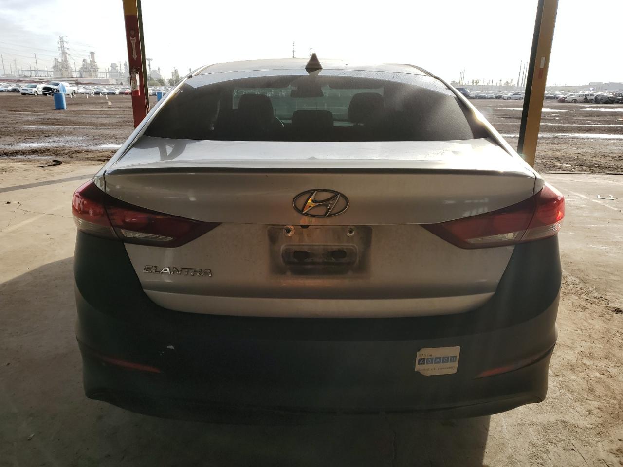 2017 Hyundai Elantra - Image 6