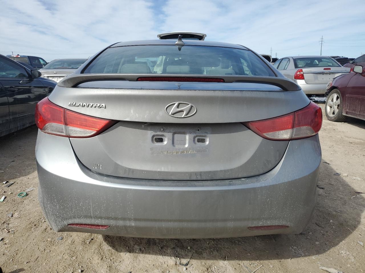 2013 Hyundai Elantra - Image 6