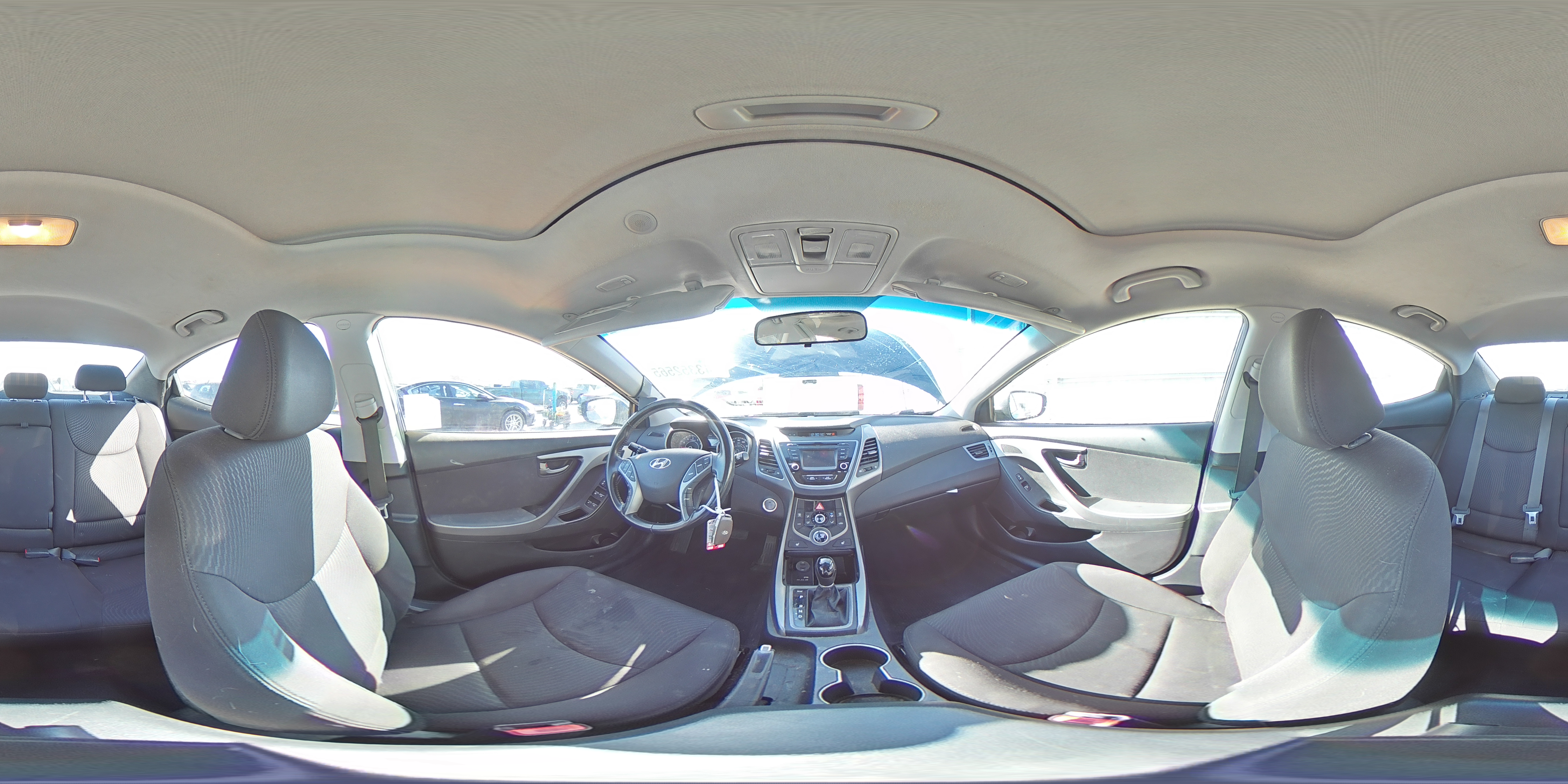 2016 Hyundai Elantra - Image 14
