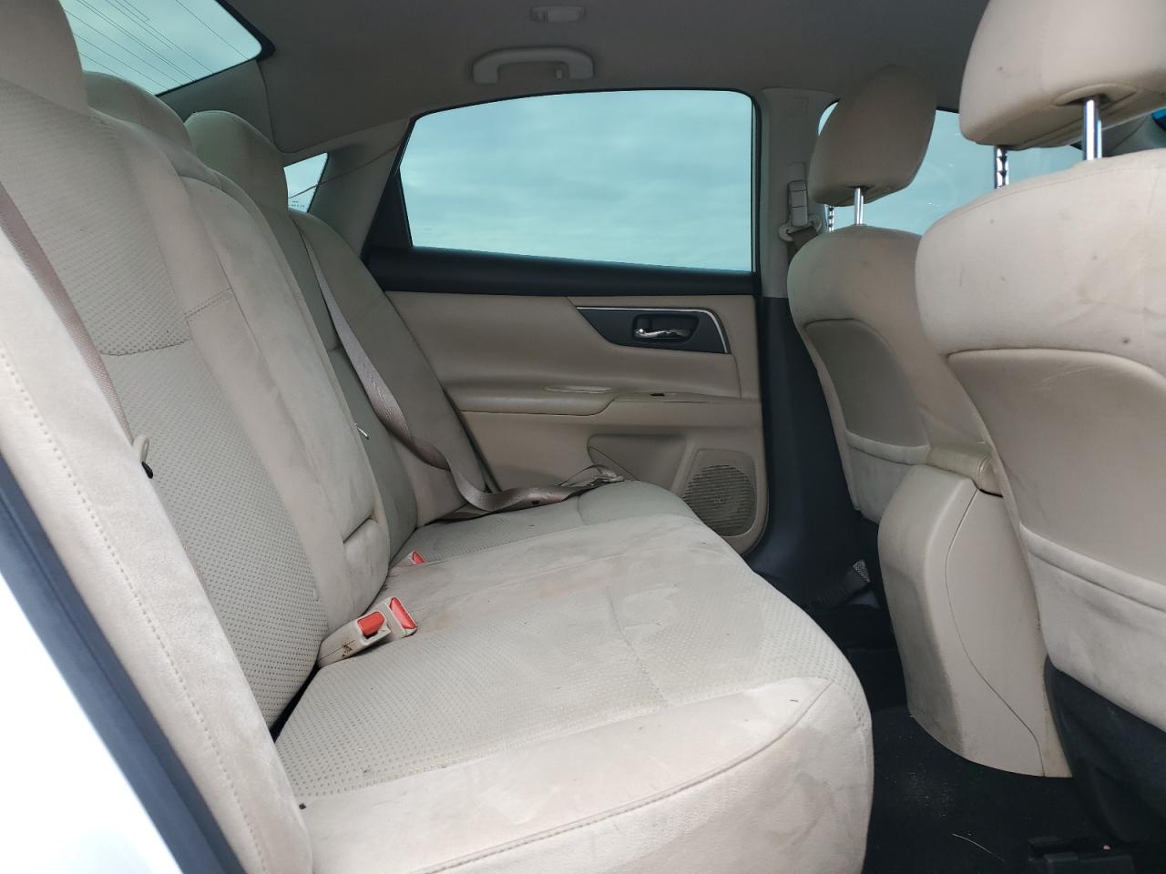 2015 Nissan Altima - Image 11