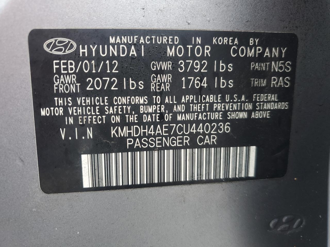 2012 Hyundai Elantra - Image 12