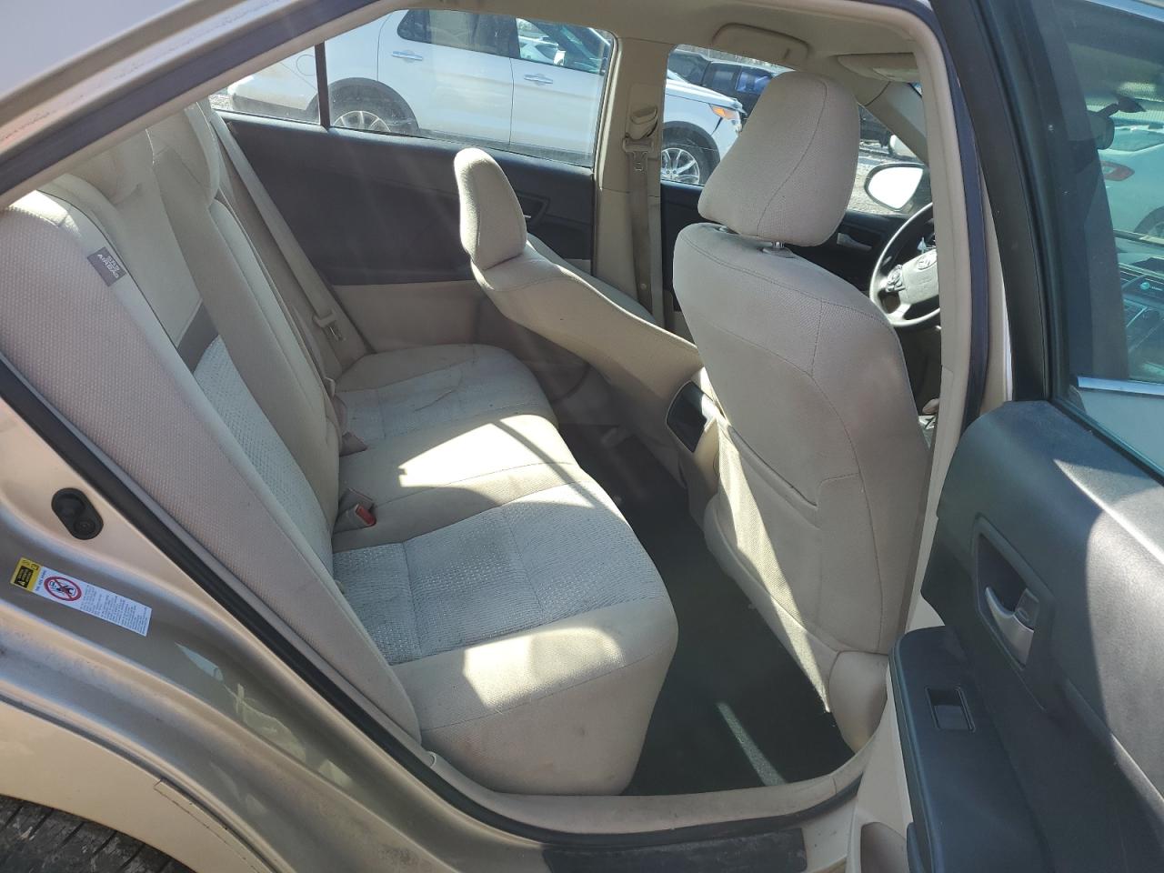2012 Toyota Camry - Image 11
