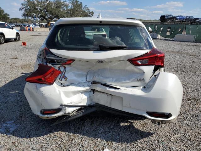 Hatchbacks TOYOTA COROLLA 2017 White