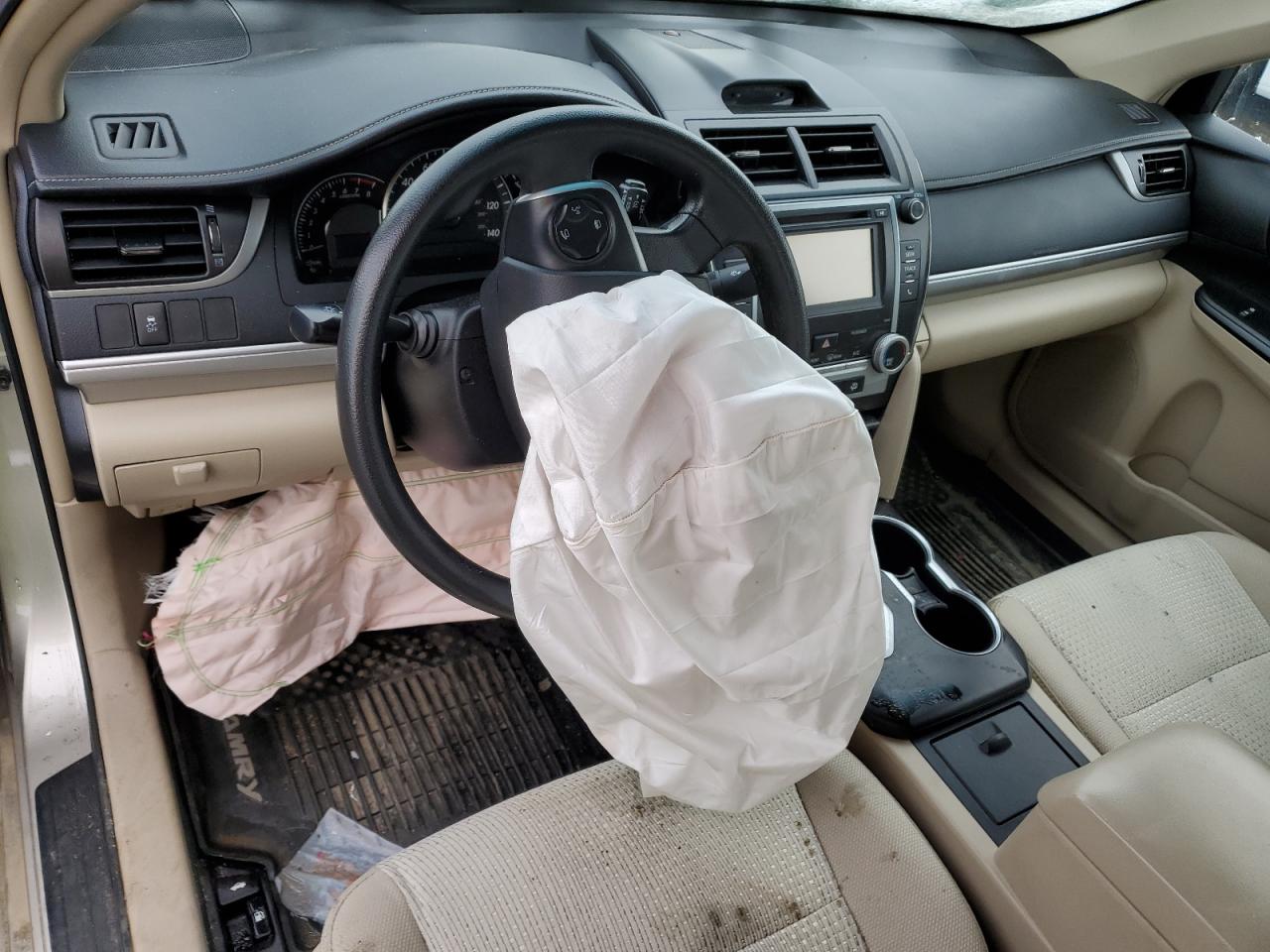2014 Toyota Camry - Image 8