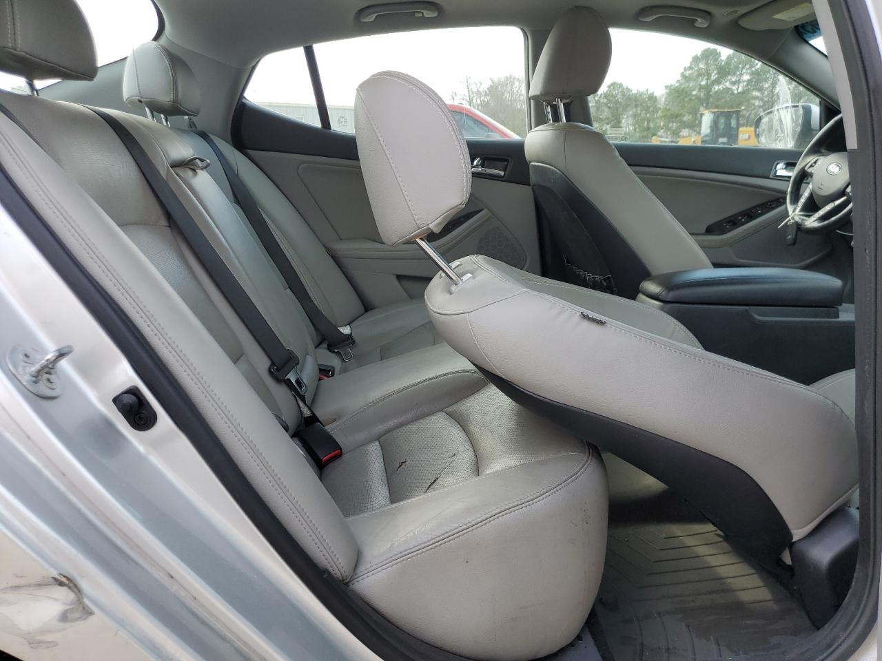 2013 Kia Optima - Image 10