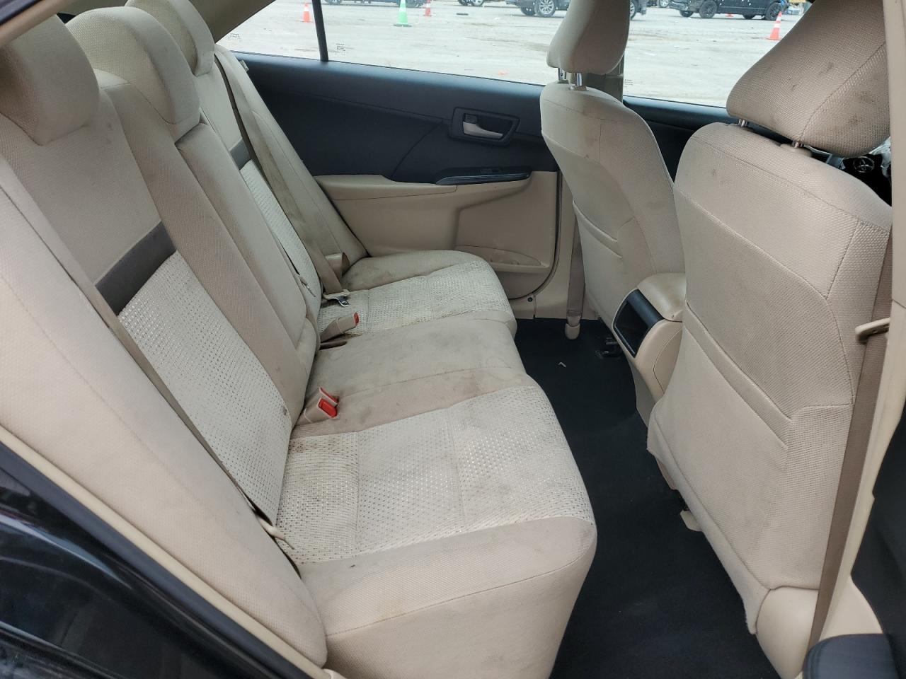 2014 Toyota Camry - Image 10