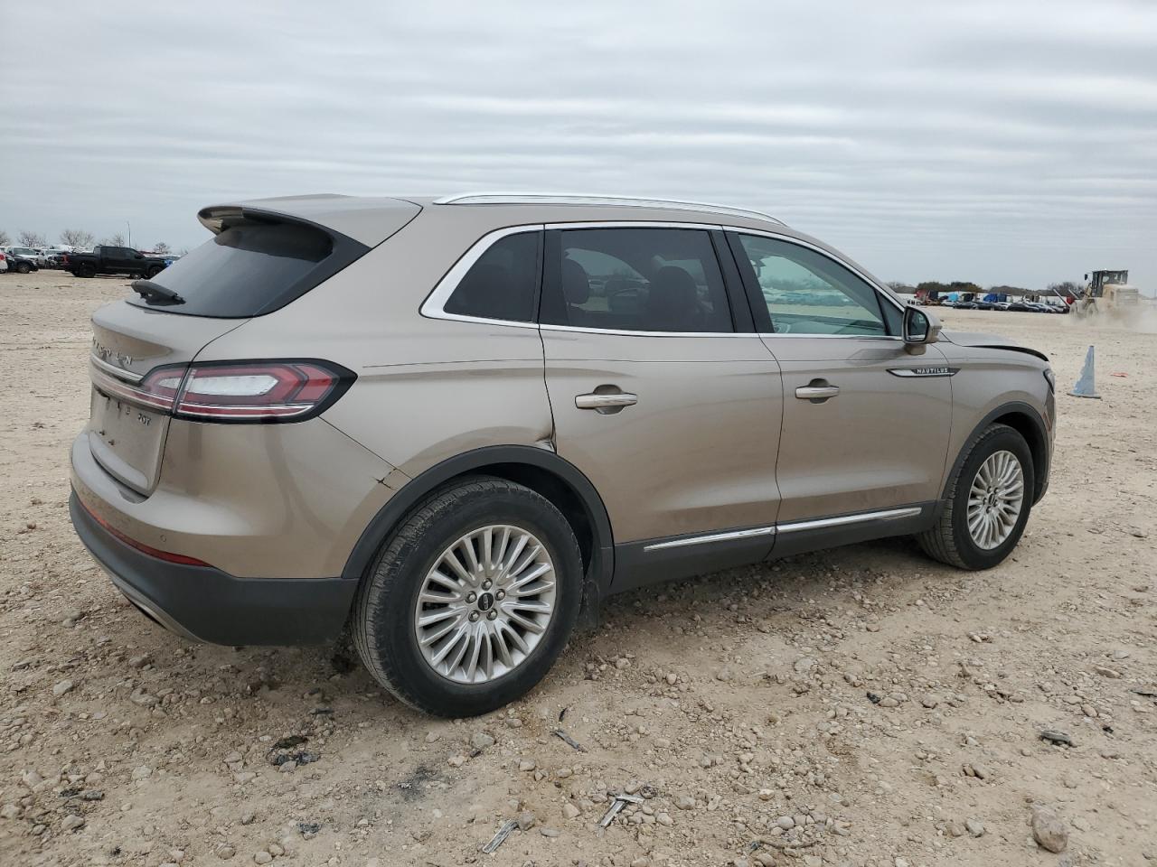 2019 Lincoln Nautilus - Image 3
