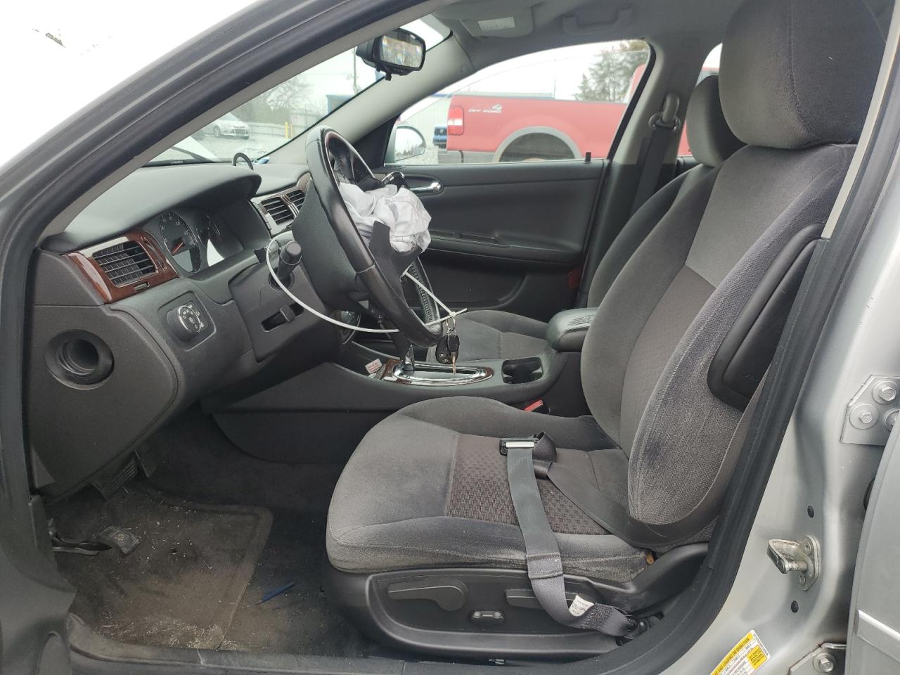 2011 Chevrolet Impala - Image 7