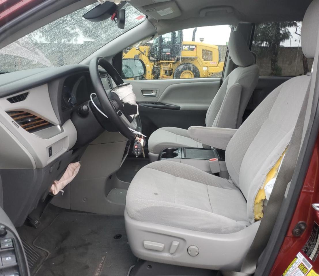 2018 Toyota Sienna - Image 7