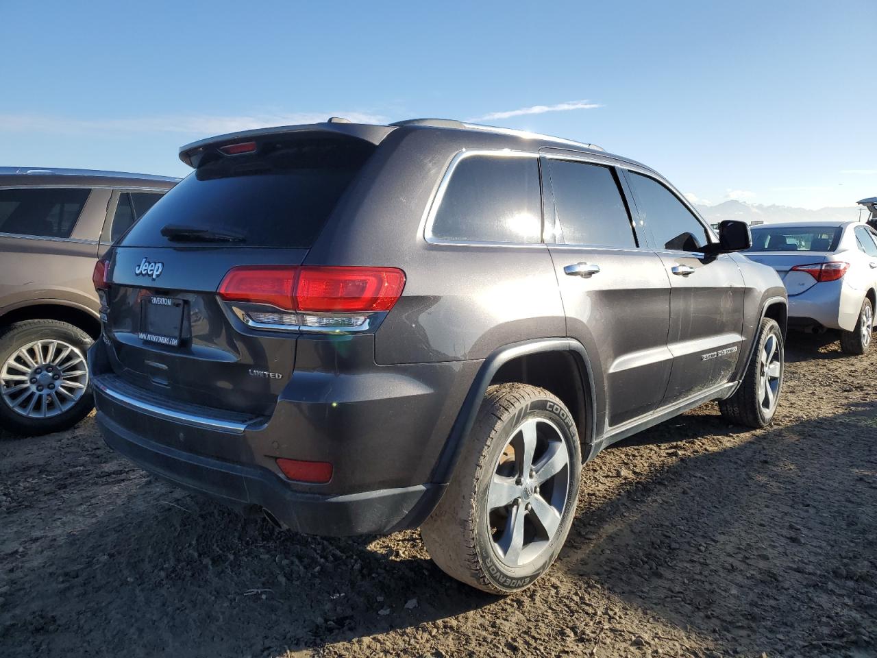 2017 Jeep Grand Cherokee - Image 3