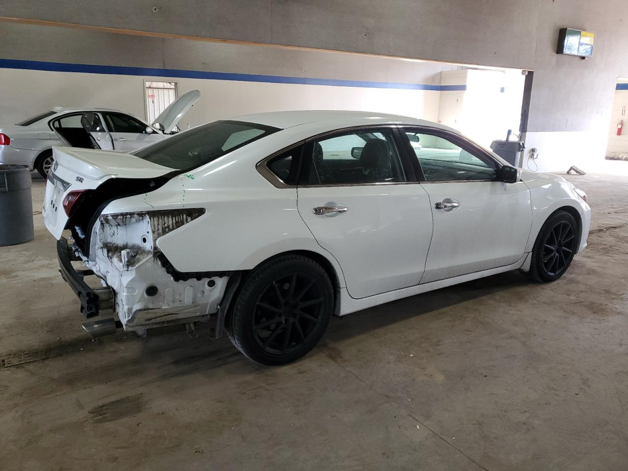 2017 Nissan Altima - Image 3