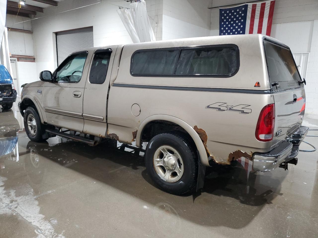 2001 Ford F-150 - Image 2