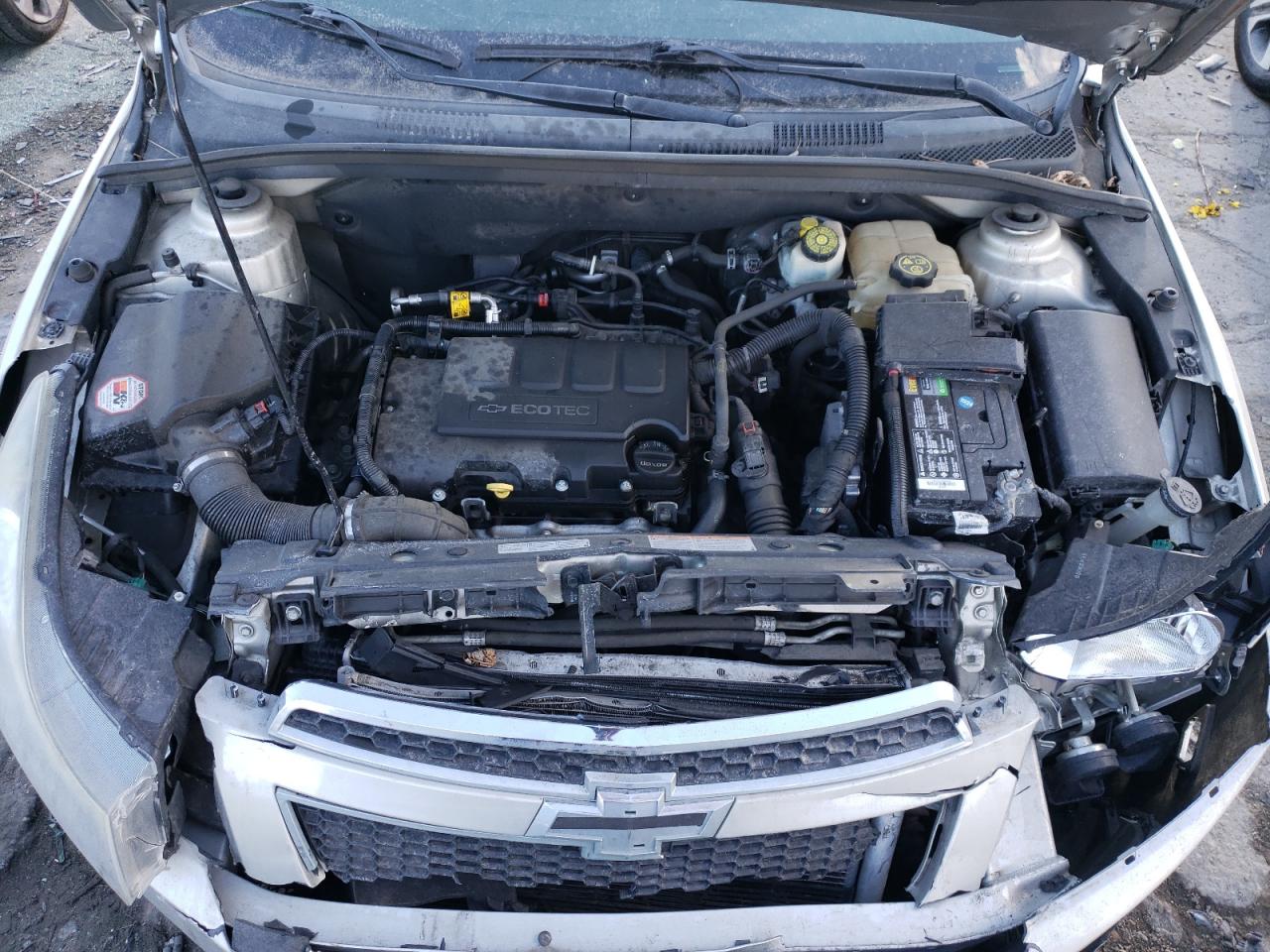 2014 Chevrolet Cruze - Image 11