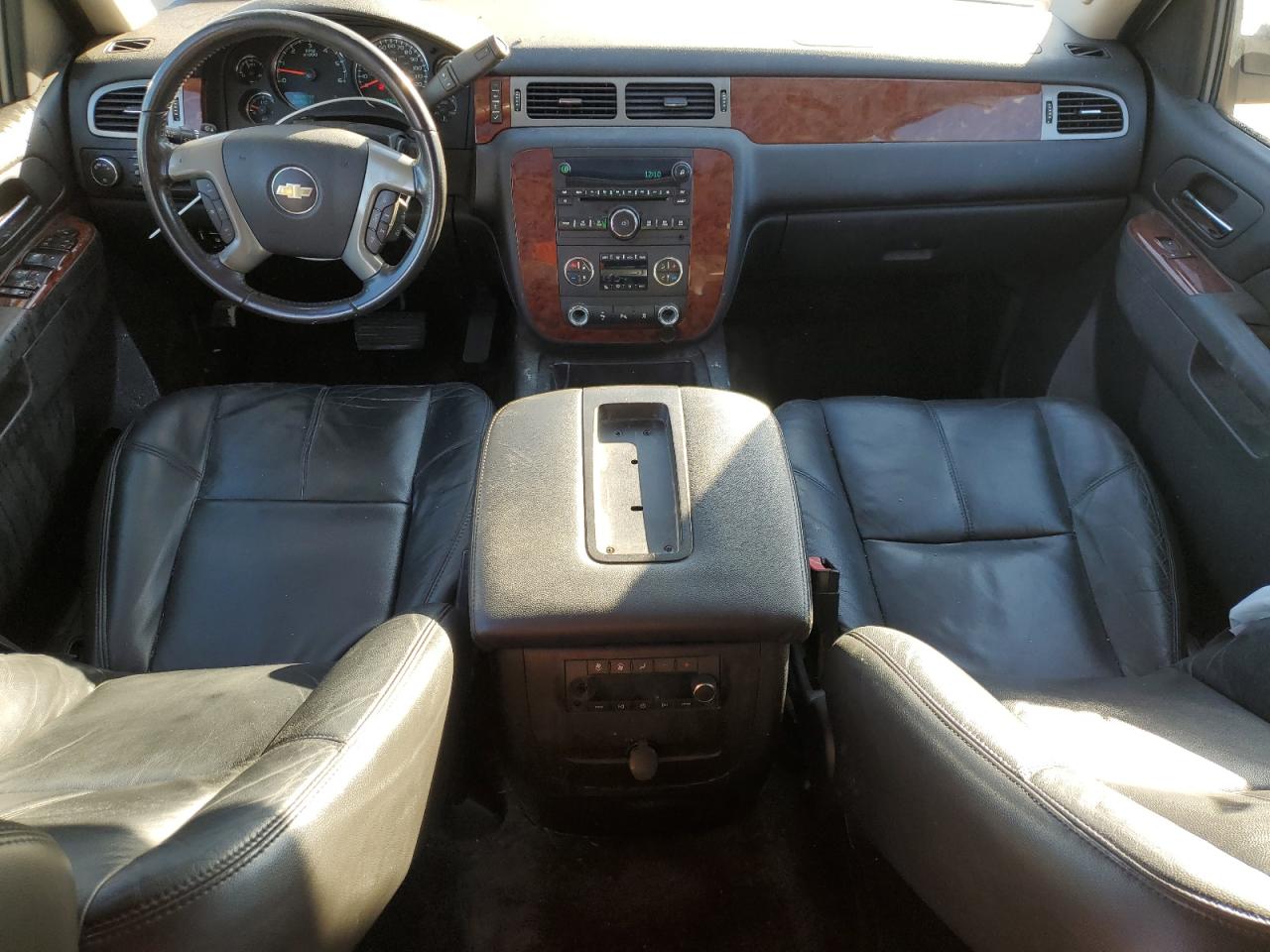 2011 Chevrolet Tahoe - Image 8