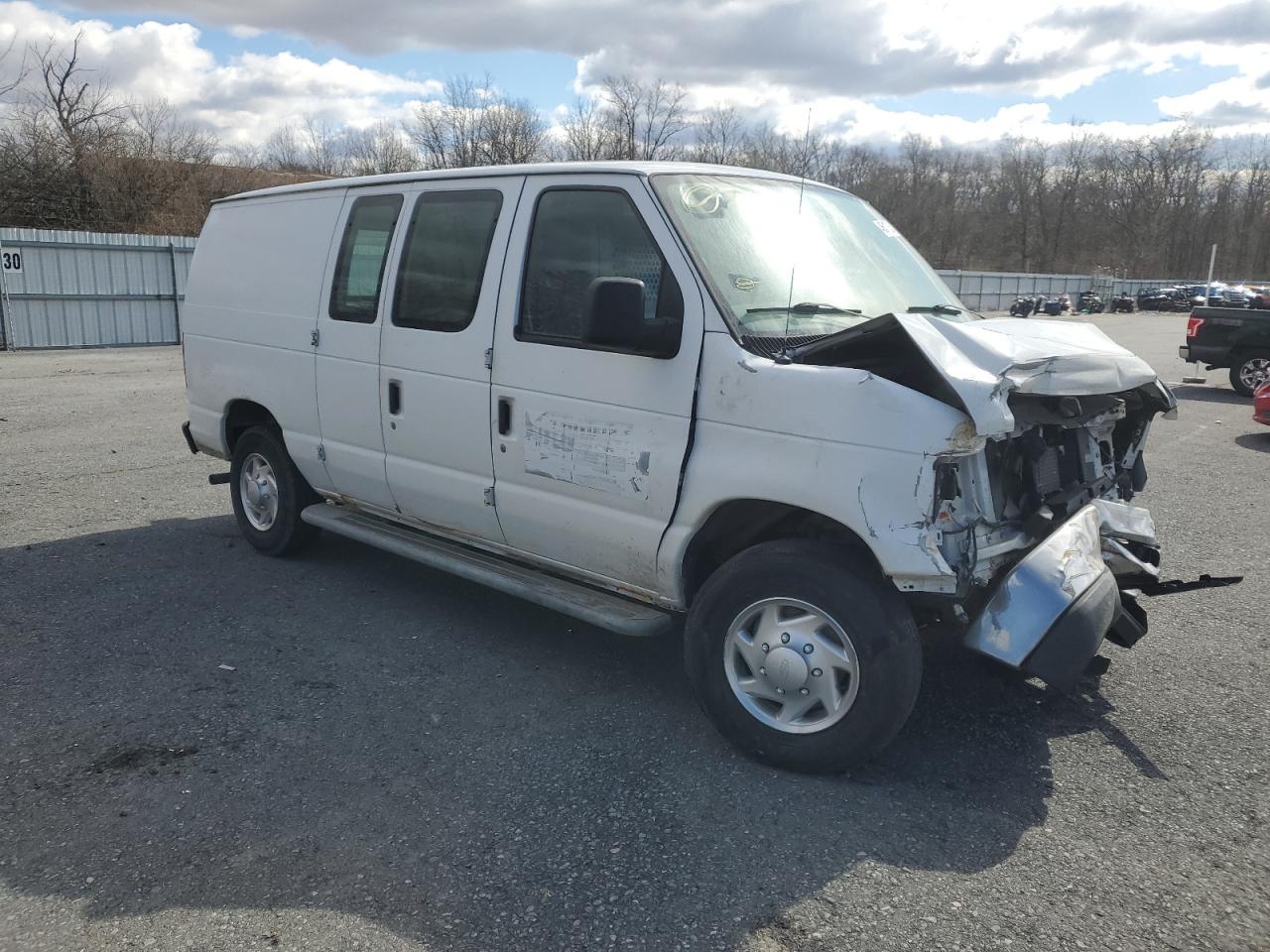 2013 Ford Econoline - Image 4