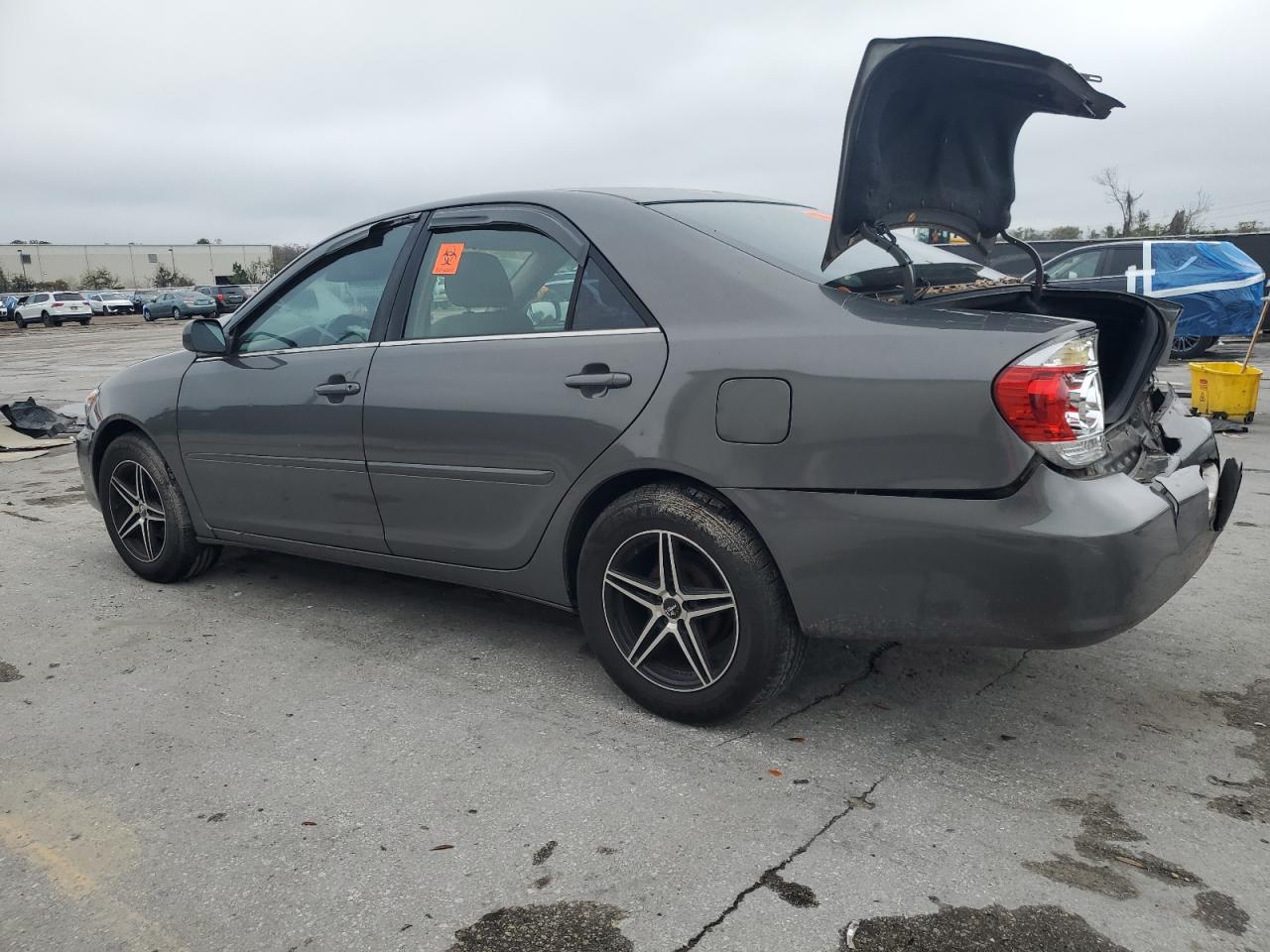 2005 Toyota Camry - Image 2
