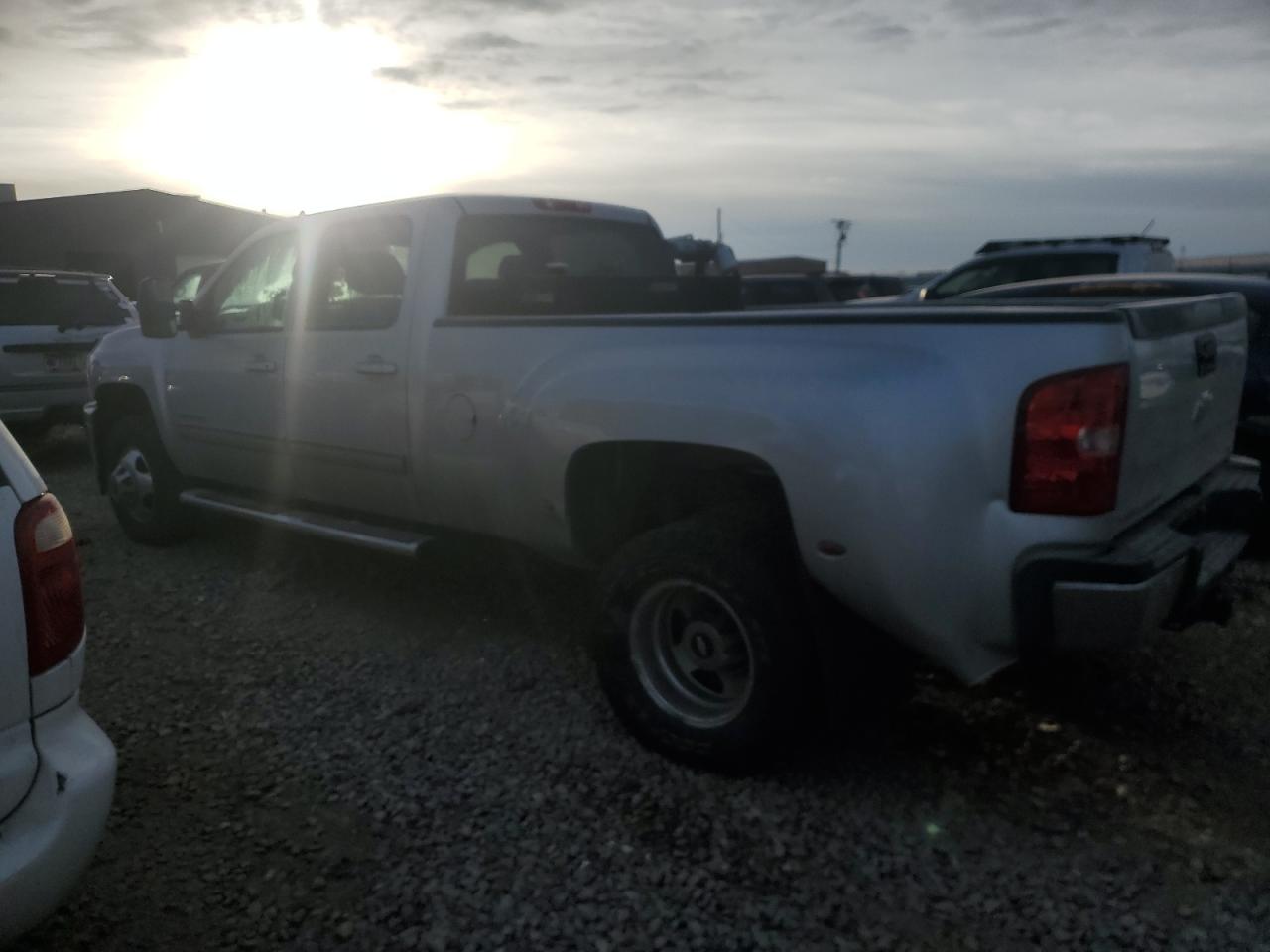 2011 Chevrolet Silverado - Image 2